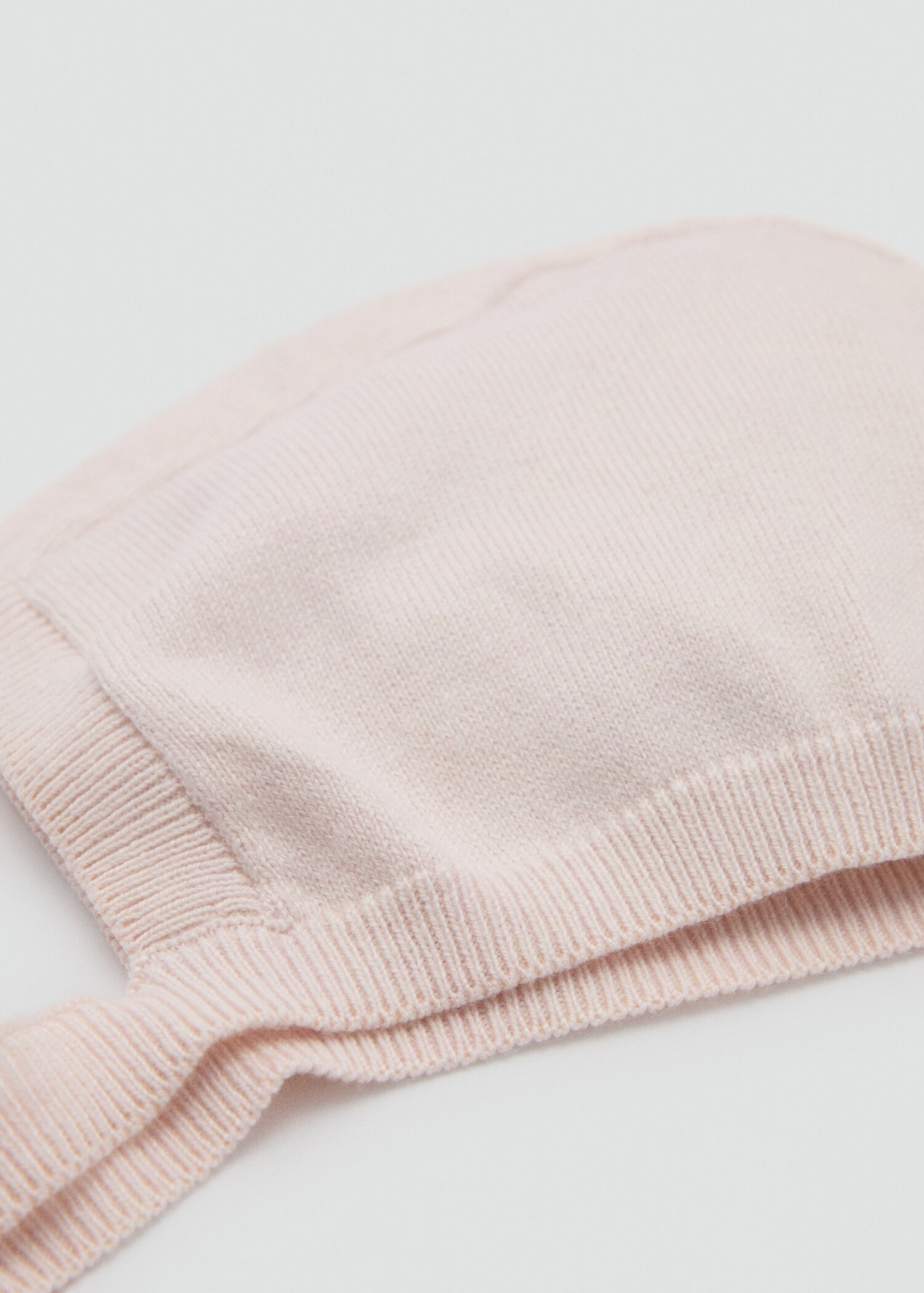 Knitted bonnet - Details of the article 1