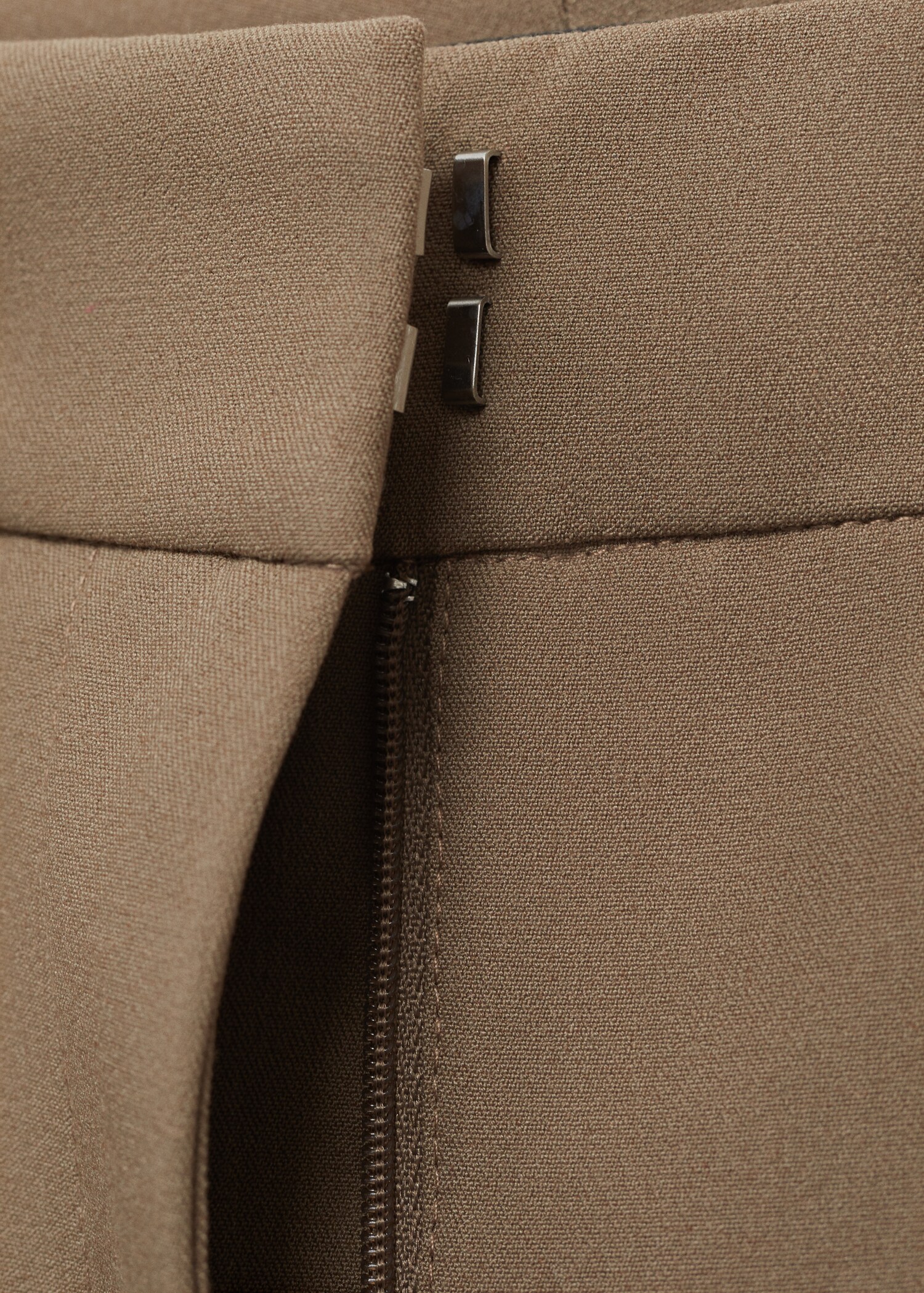 Pantalón recto tiro medio - Detalle del artículo 8