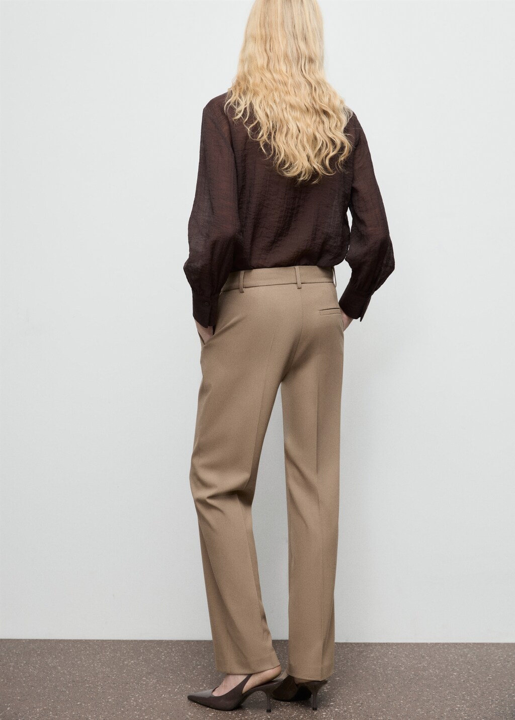 Straight mid-rise pants - image 3