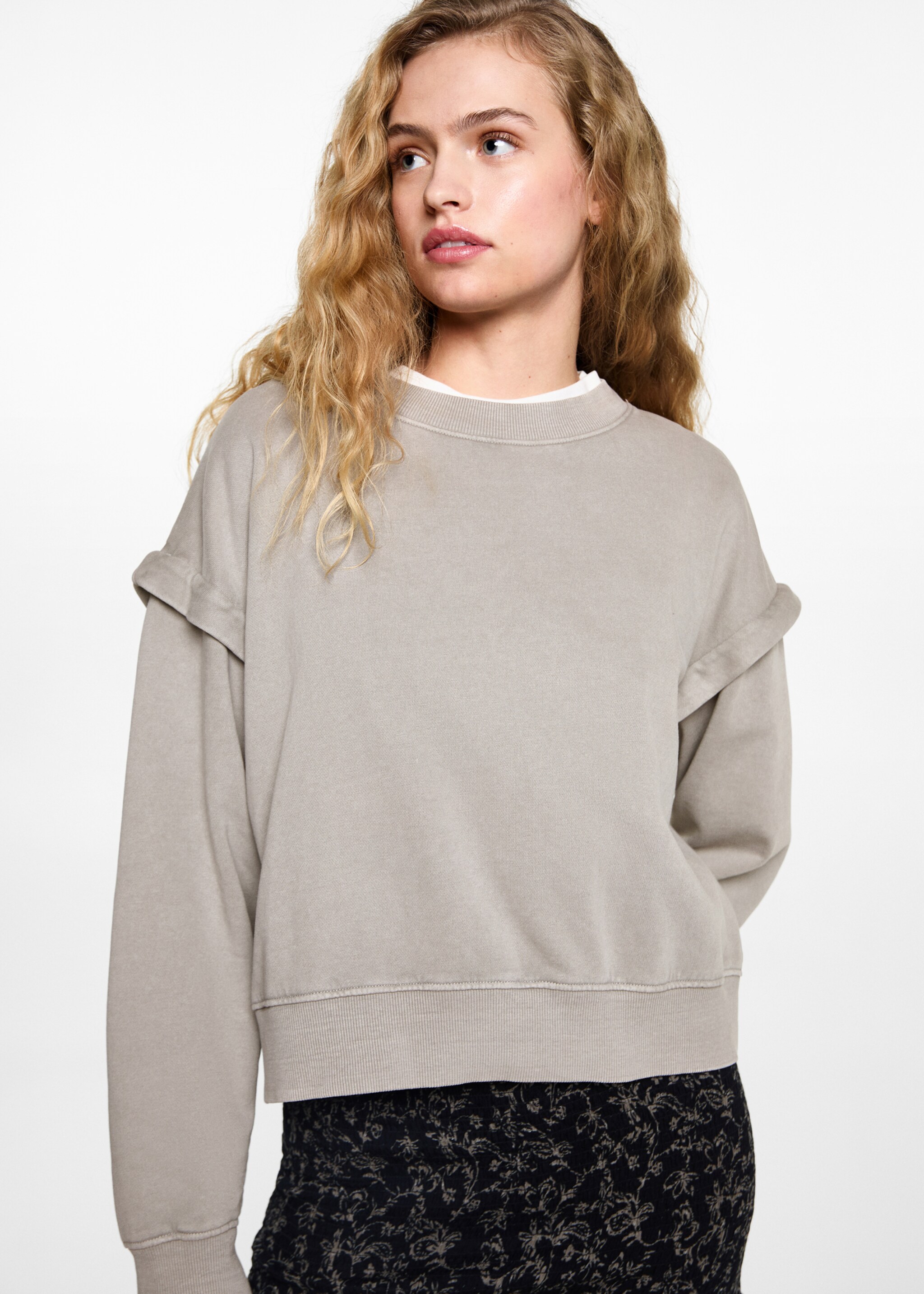 Sweat-shirt couture épaule - Plan moyen