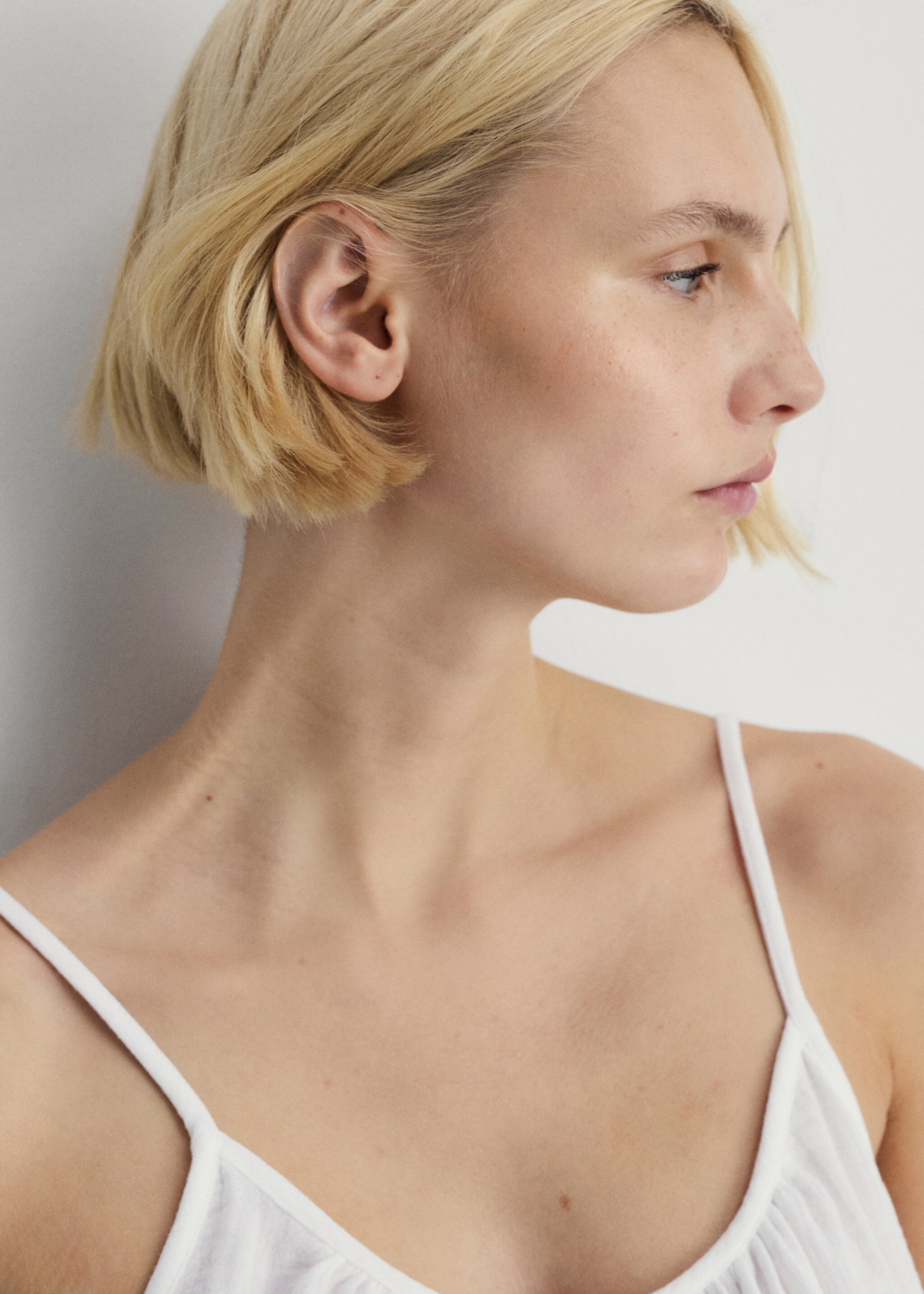 Plain cotton spaghetti-strap pajama top - Details of the article 1