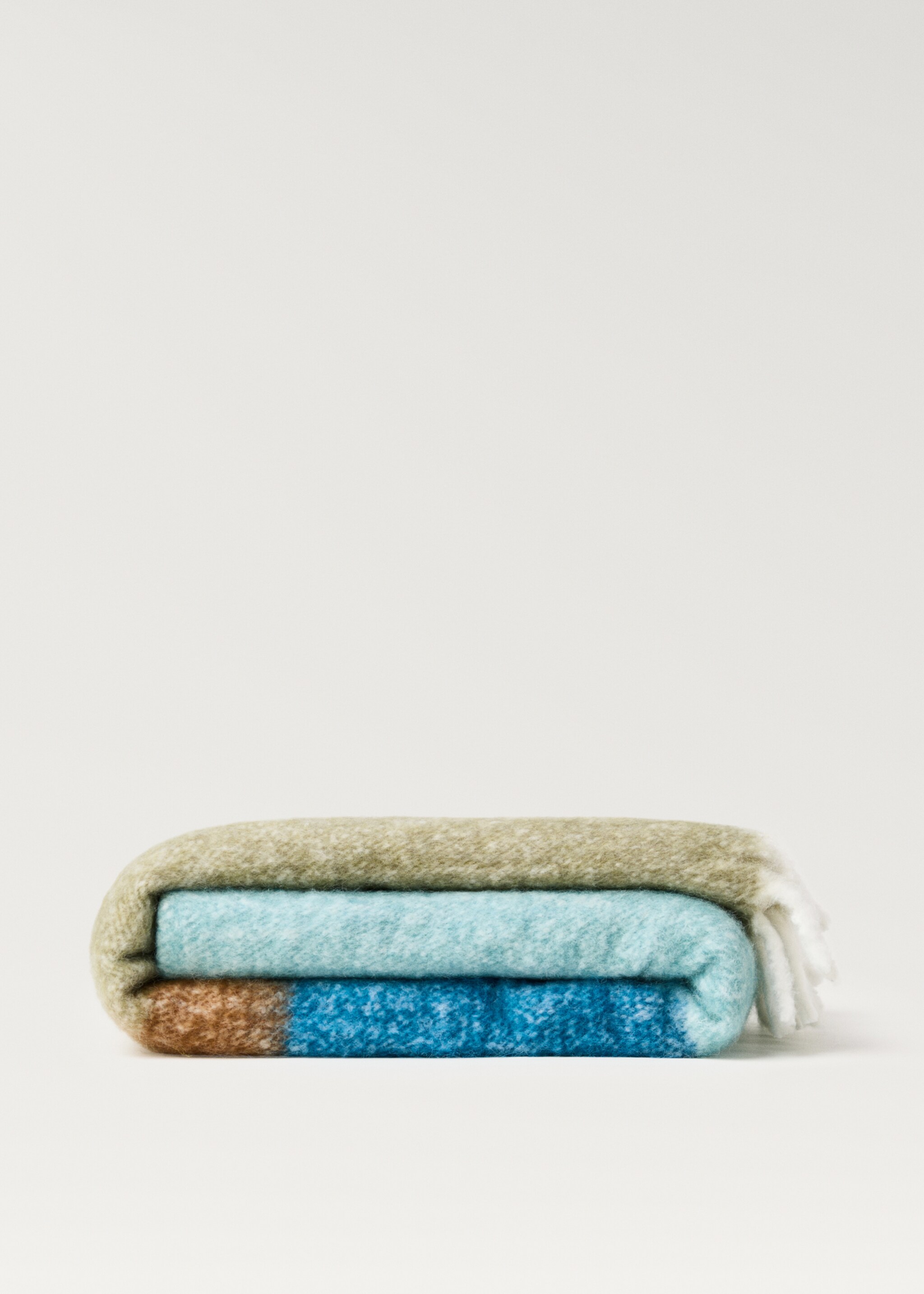 Multi-coloured striped blanket - Article without model