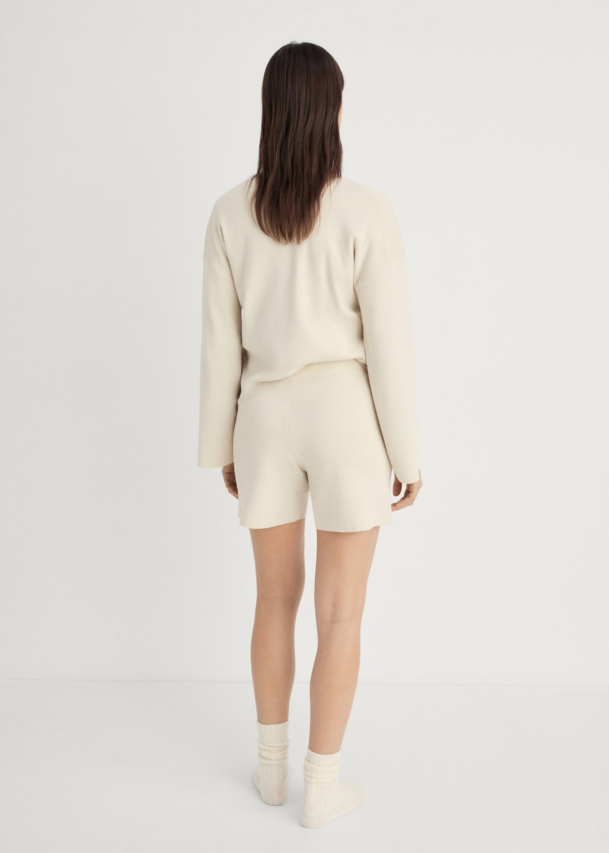 Ribbed knitted shorts - Reverse of the article