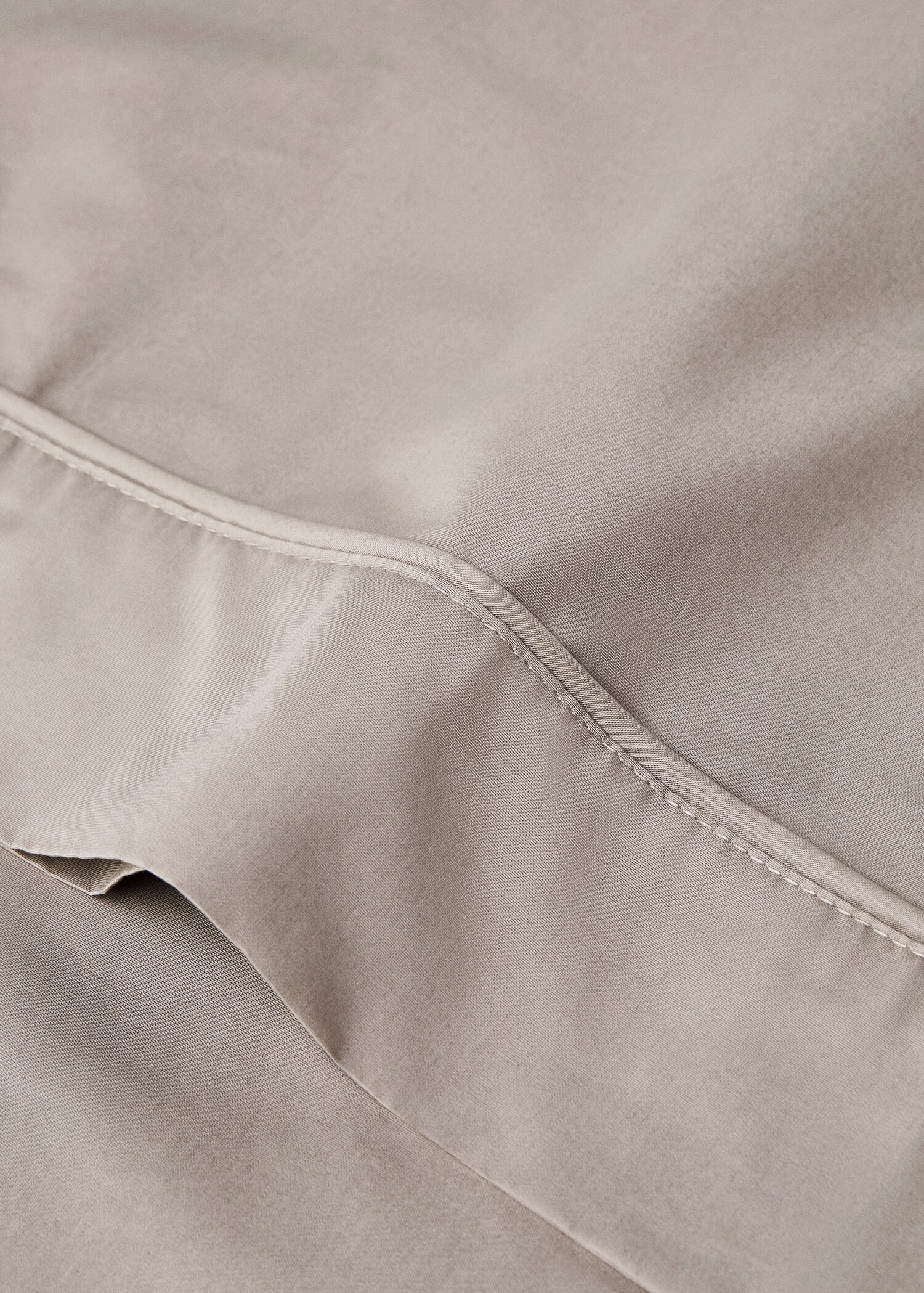 500-thread count cotton percale pillowcase with rounded piping detail, 45x110 cm - Details of the article 2