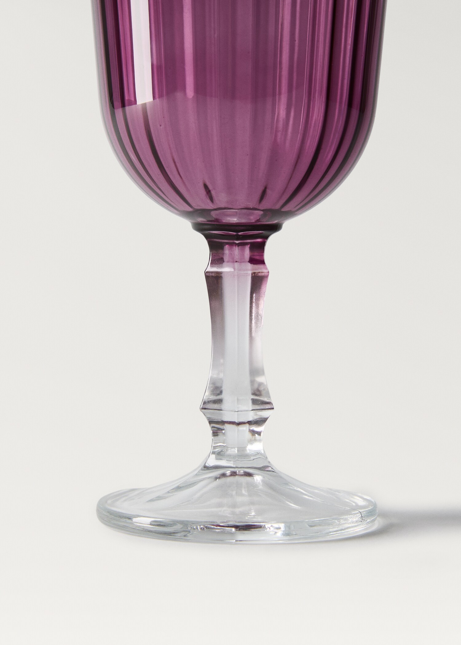 Glass with two-tone textured stripe design - Details of the article 2