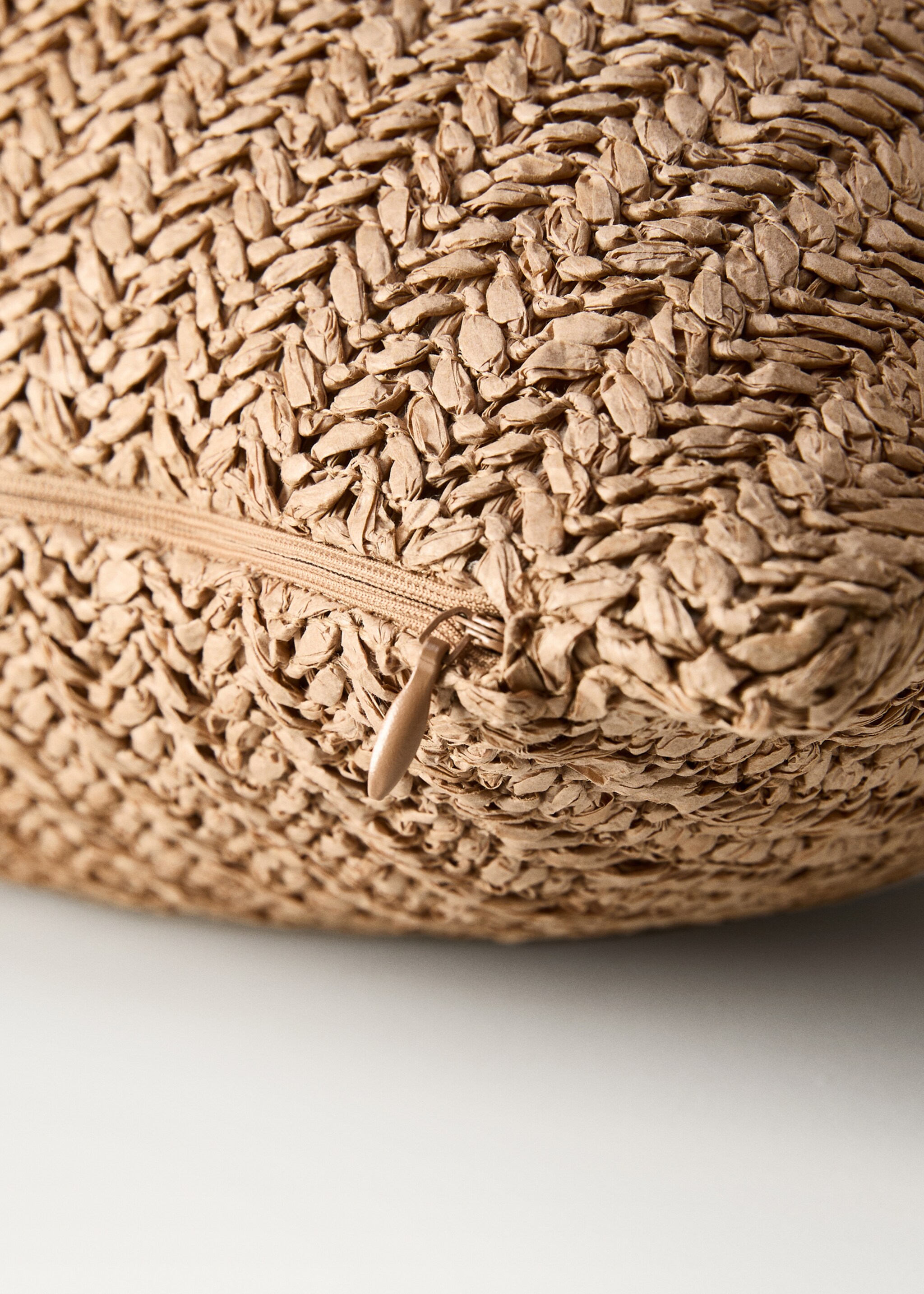 Braided-design cushion cover 45x45 cm - Details of the article 3