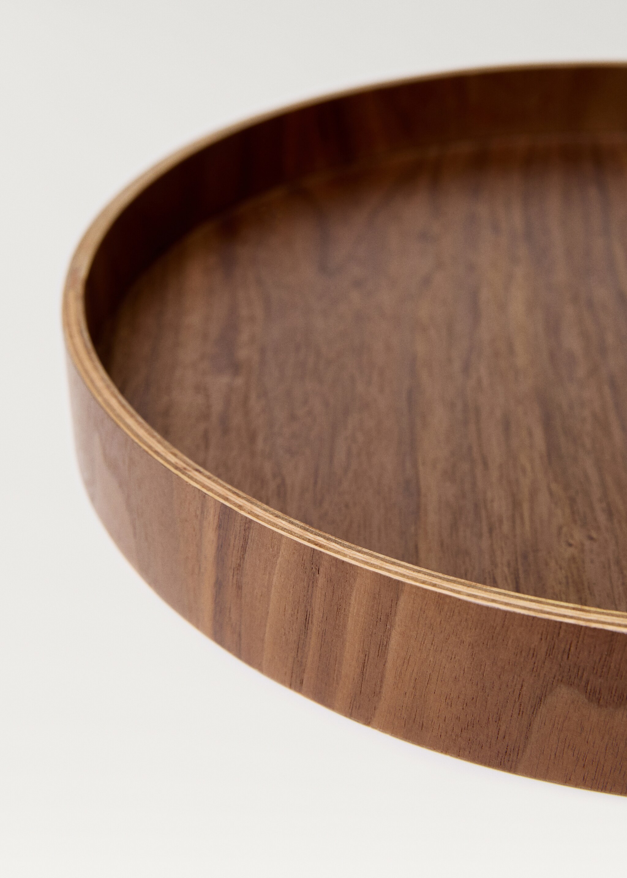 Medium round wooden tray - Details of the article 2