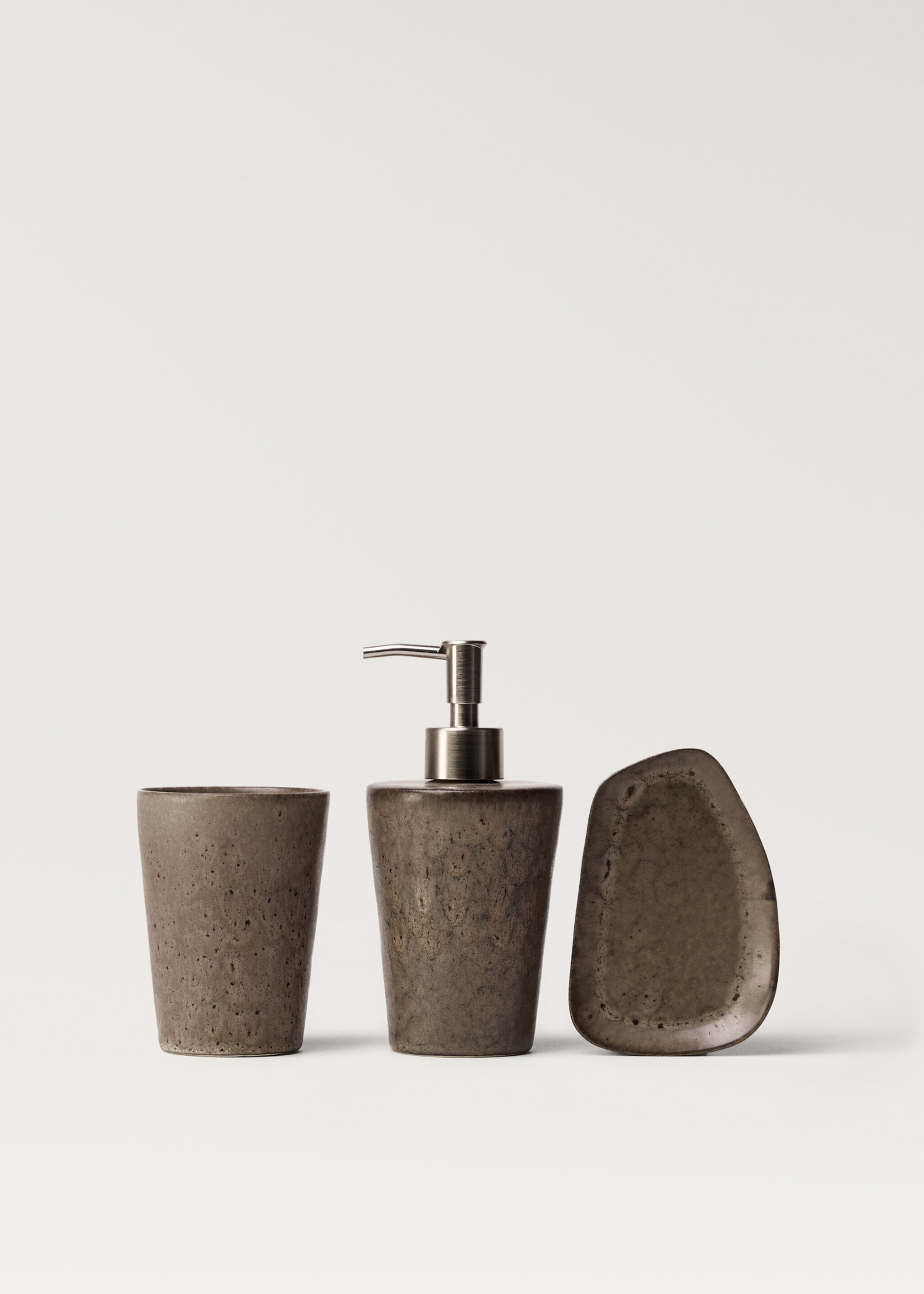 Earthenware soap dish - Details of the article 3