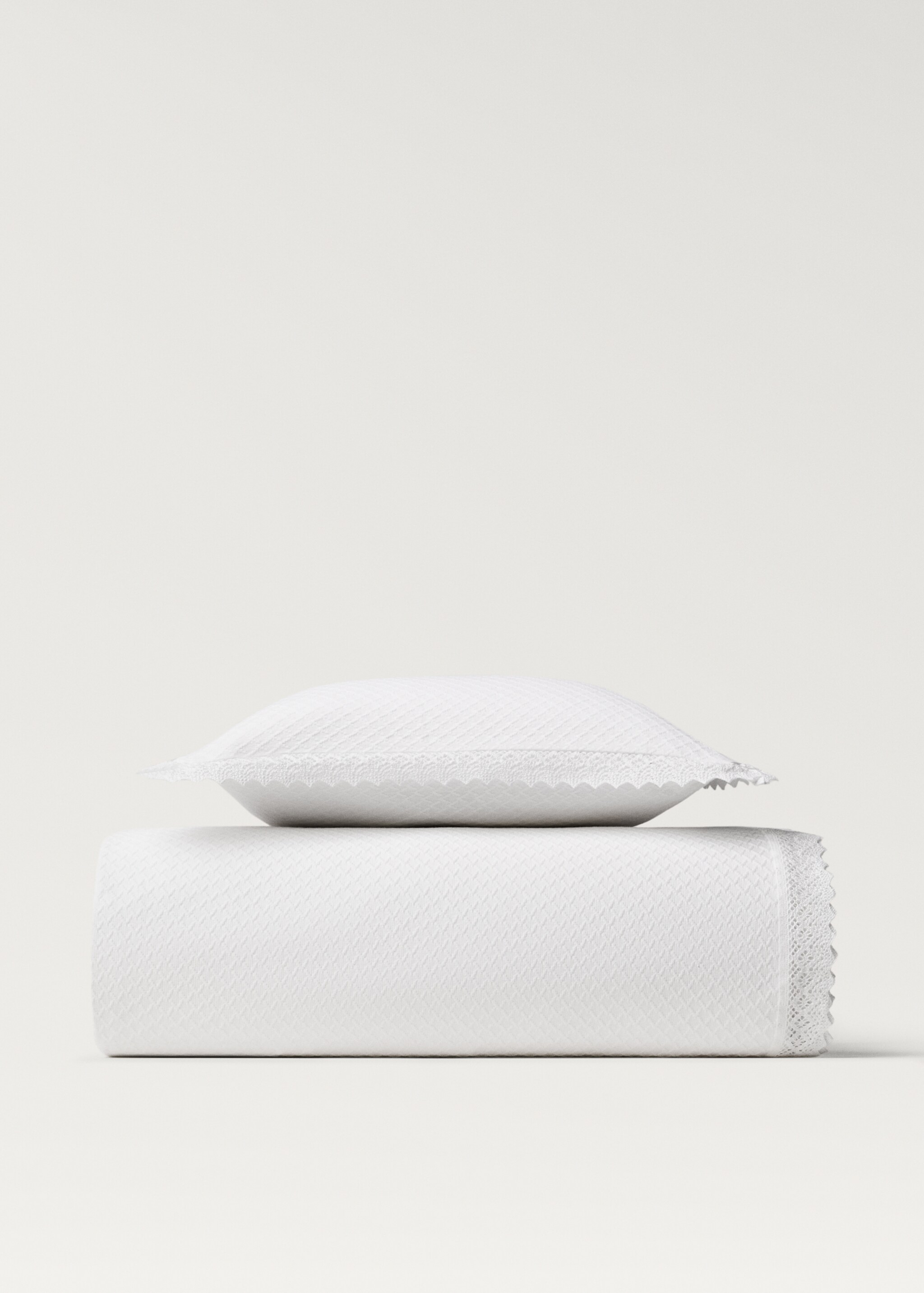 Cotton jacquard bedspread with lace trim for 130/150 cm bed - Details of the article 3