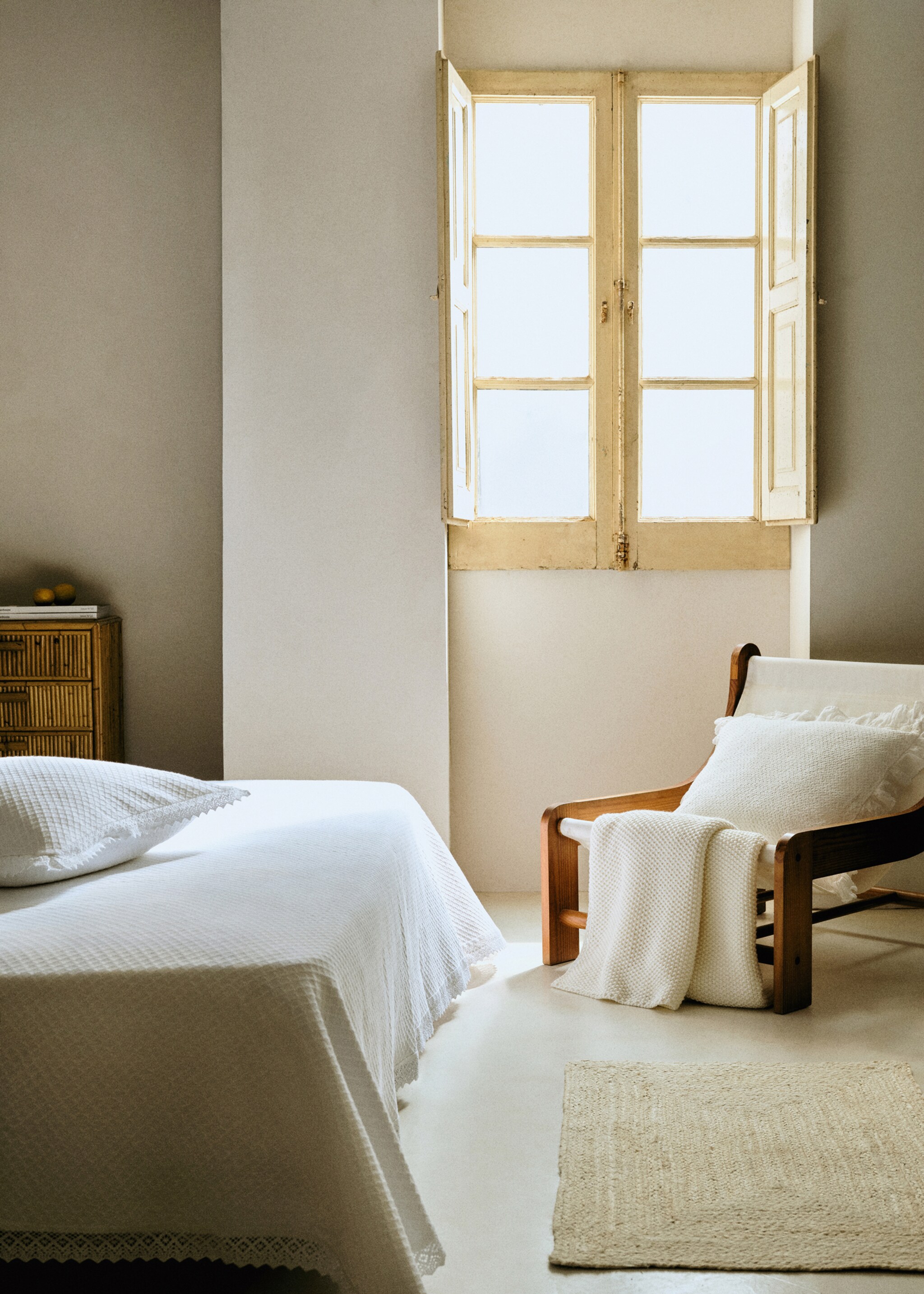 Cotton jacquard bedspread with lace trim for 130/150 cm bed - Detaljer om artikeln 6