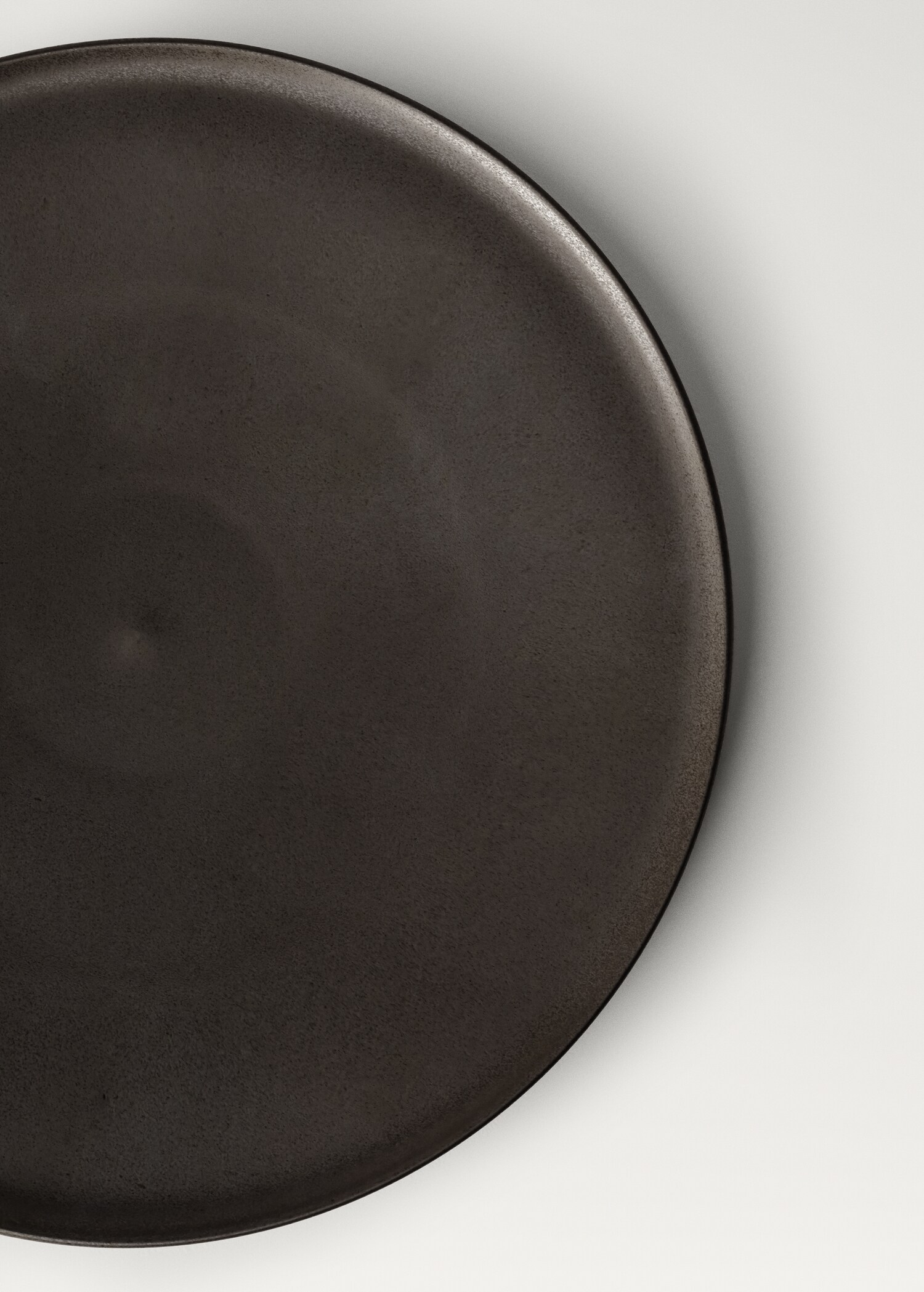 Assiette plate en terre cuite mate - Détail de l'article 1