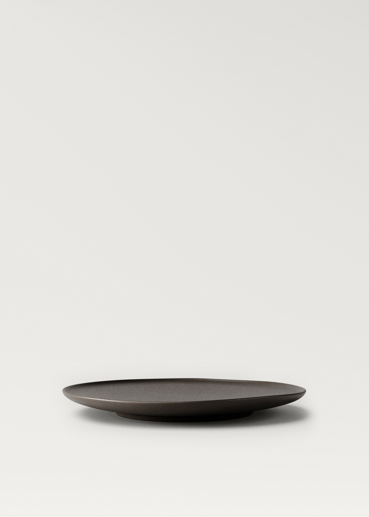 Assiette plate en terre cuite mate - Détail de l'article 2