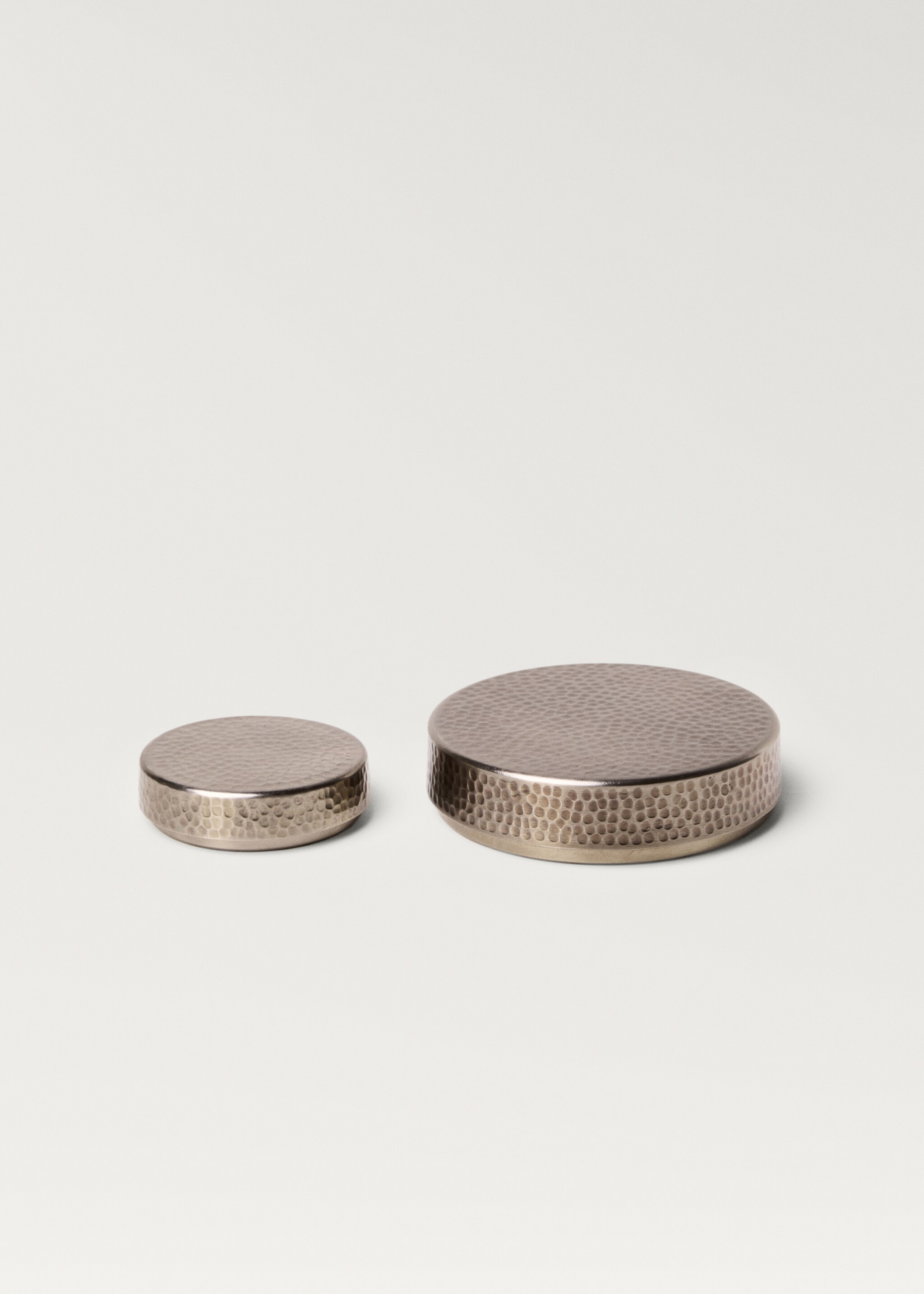 Medium hammered metal box - Details of the article 3