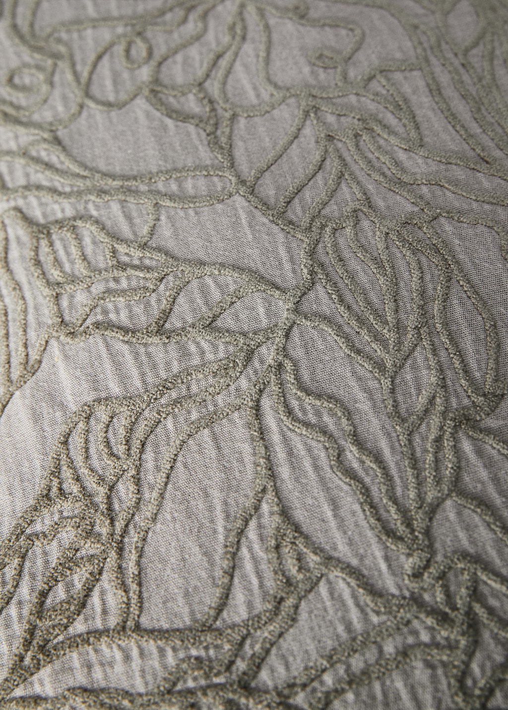 JM Cushion 新色グレー　新品未開封 Suleyman Cushion Cover - Sage Green | OKA