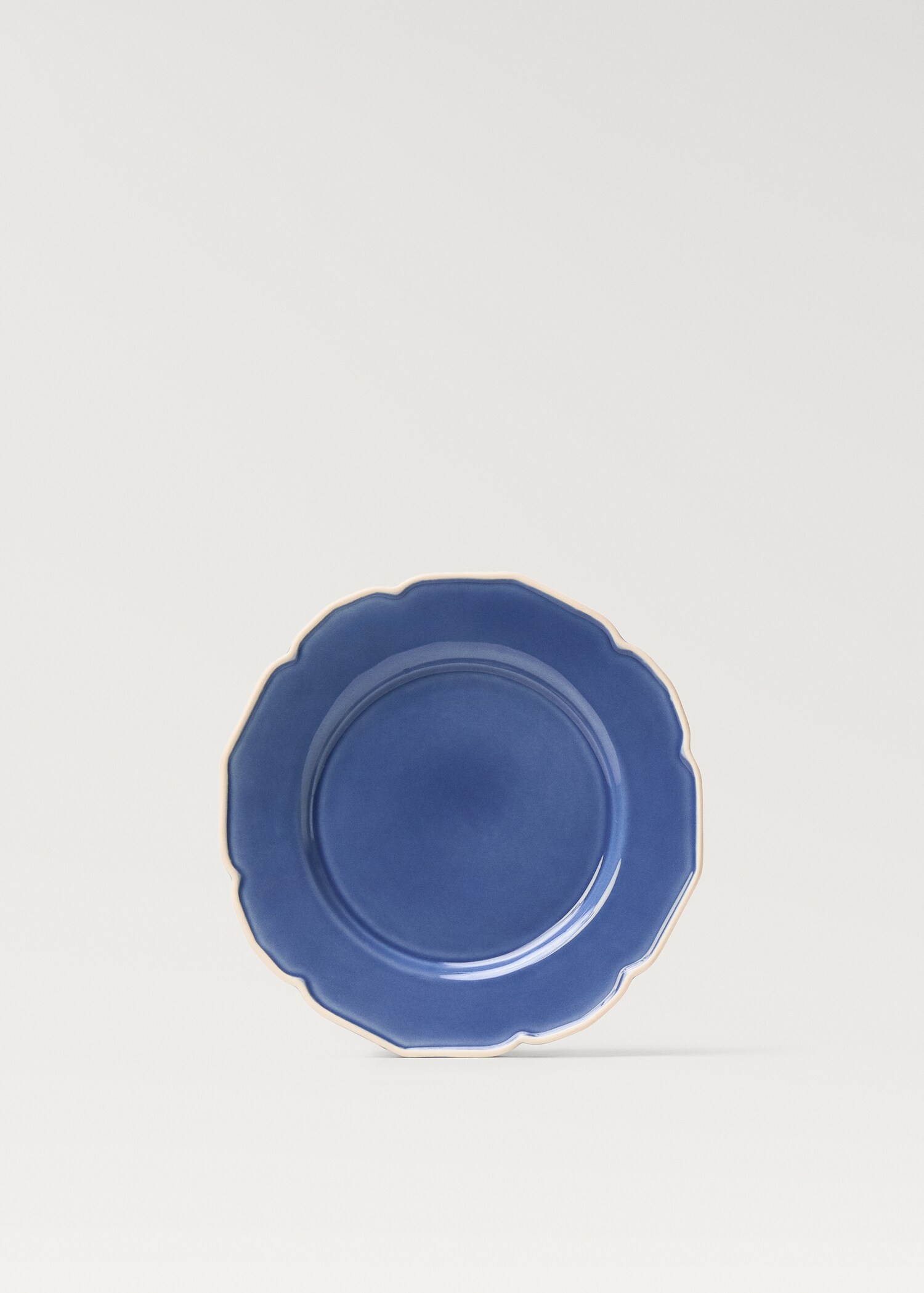 Stoneware dessert plate with wavy design - Article without model