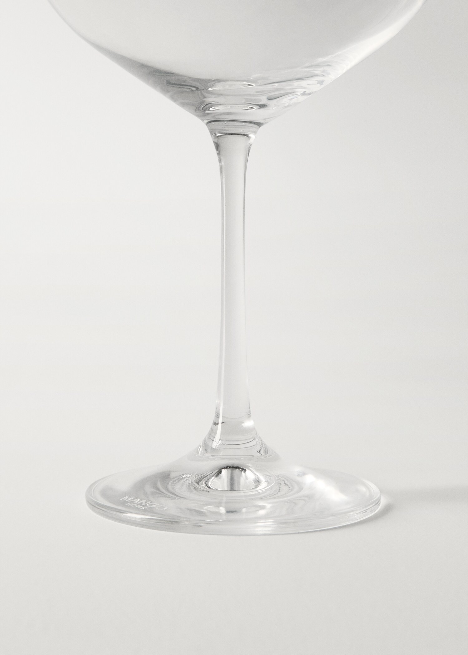 Weinglas mit kelchartigem Design - Detail des Artikels 2