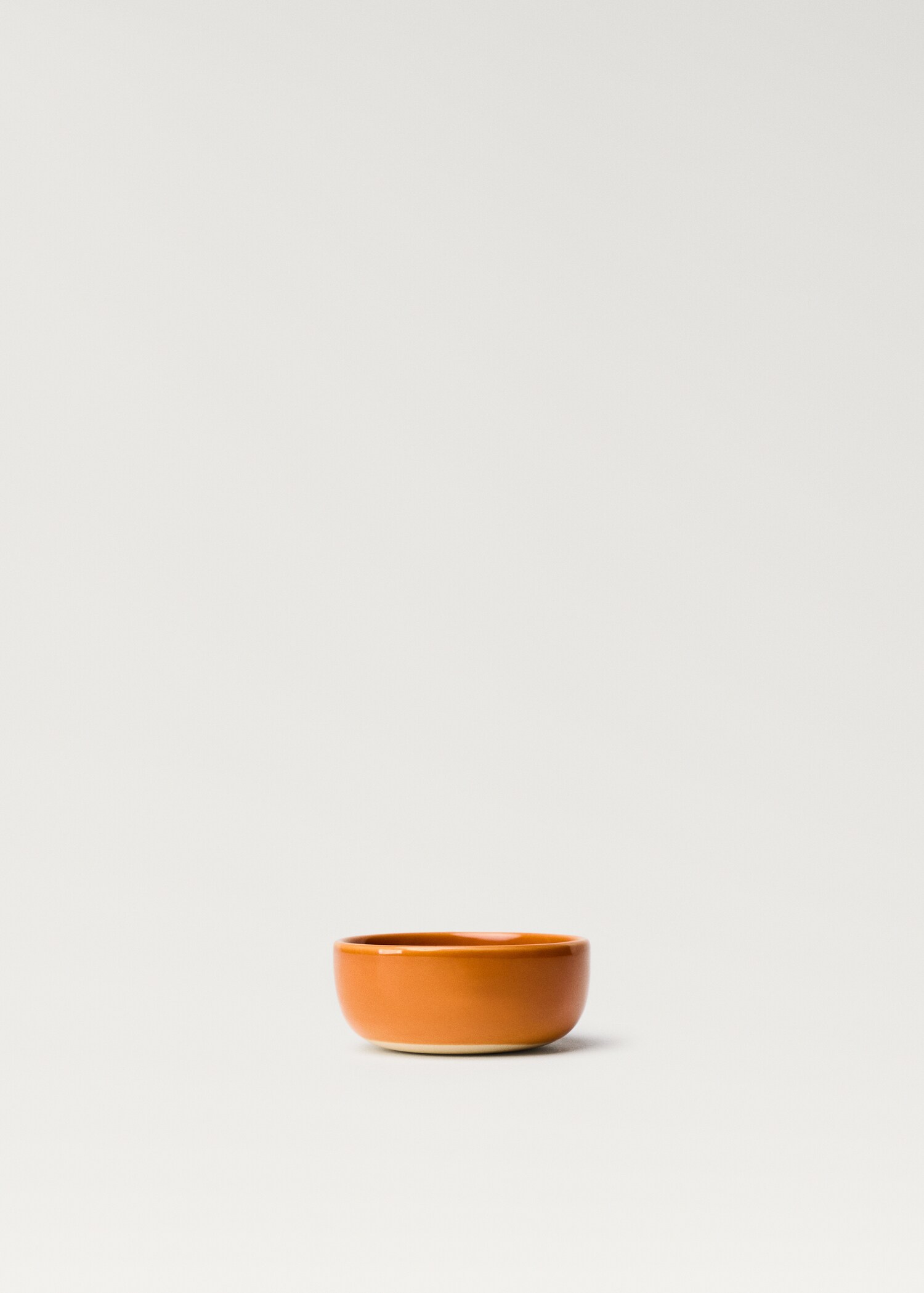 Small stoneware bowl with plain design - Article without model