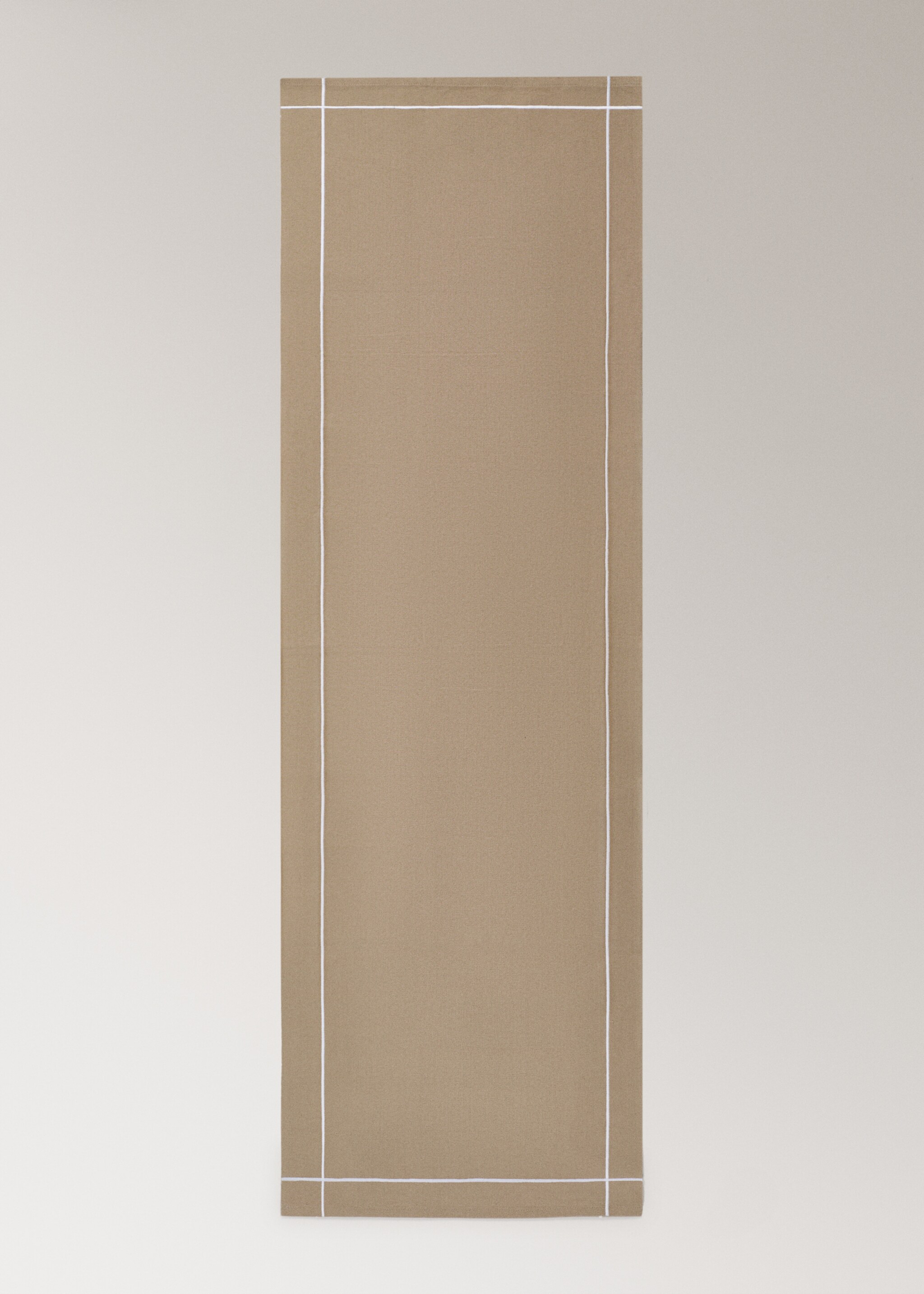 Cotton embroidered table runner with scalloped detail - Details of the article 2