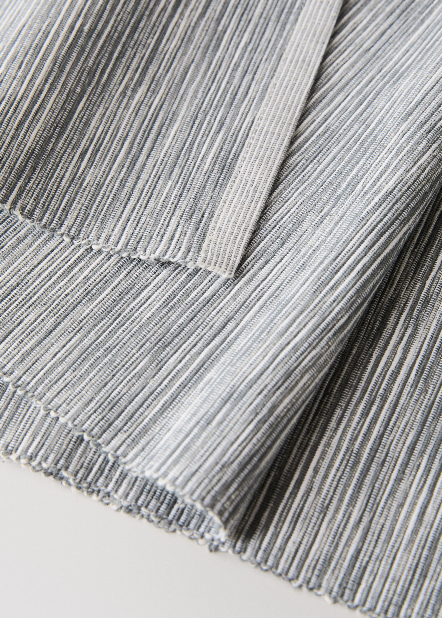 Cotton yarn-dyed melange table runner - Details of the article 1