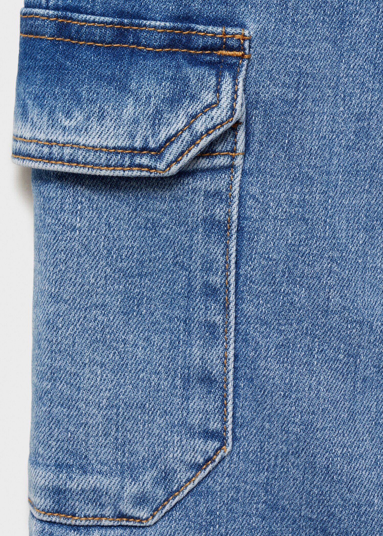 Flared cargo jeans - Details of the article 8
