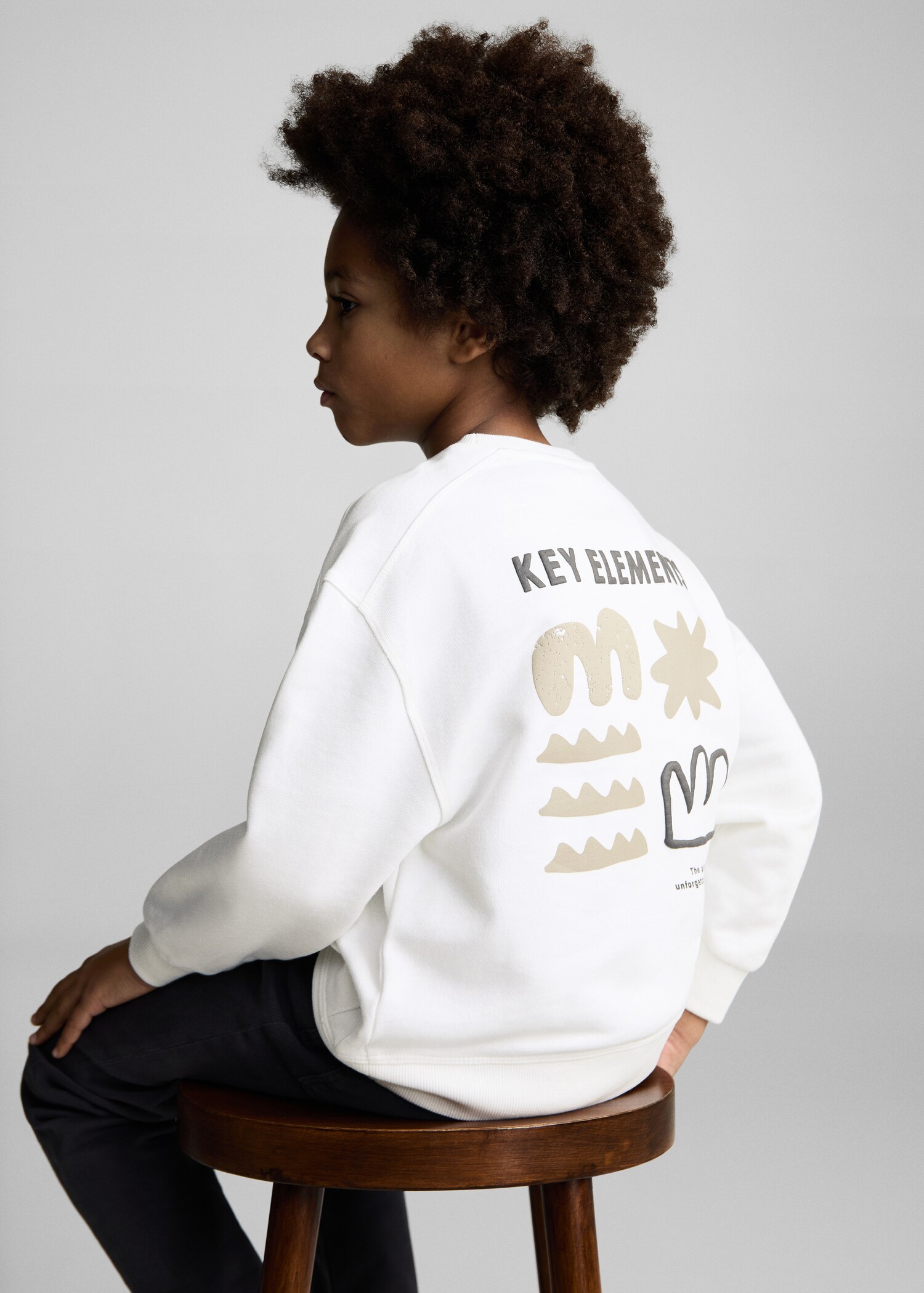 Sweatshirt relieftryck - Bild av mittparti