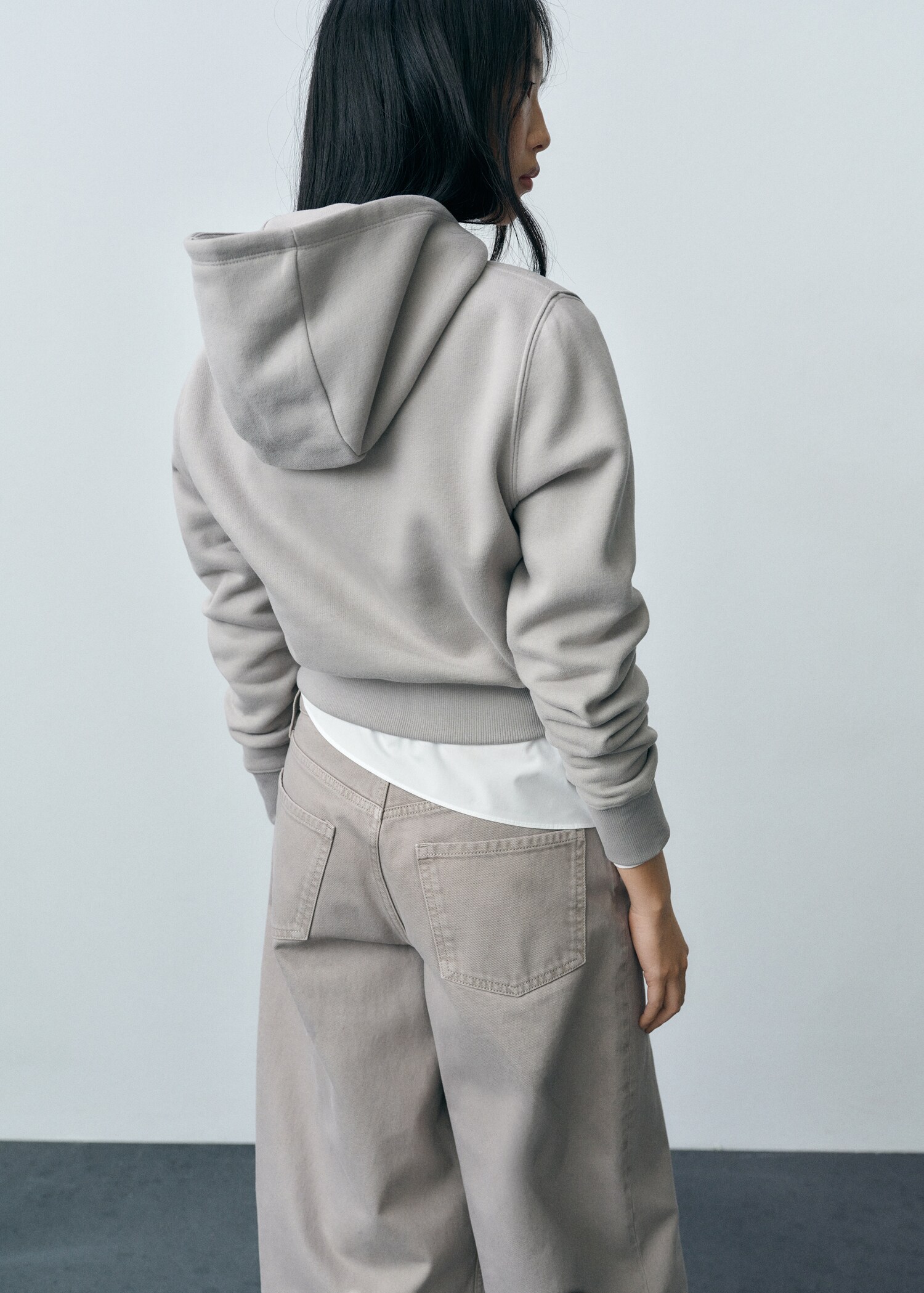 Robe femme chic - Mode élégant - Col ras du cou - Manches longues - Gris Gris - Prêt-à Robe femme chic - Mode élégant - Col ras du cou - Manches longues - Gris Gris - Prêt-à