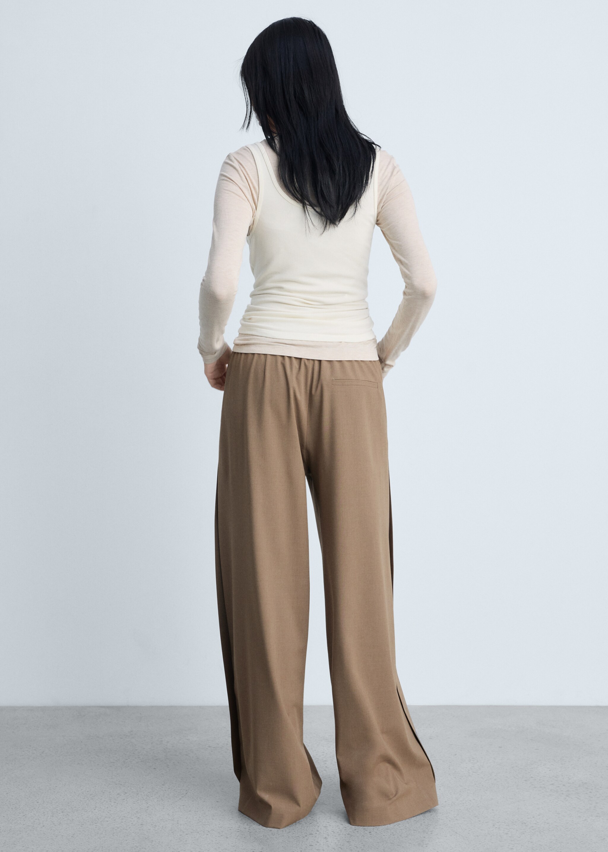 Wide-leg jogger trousers - Reverse of the article