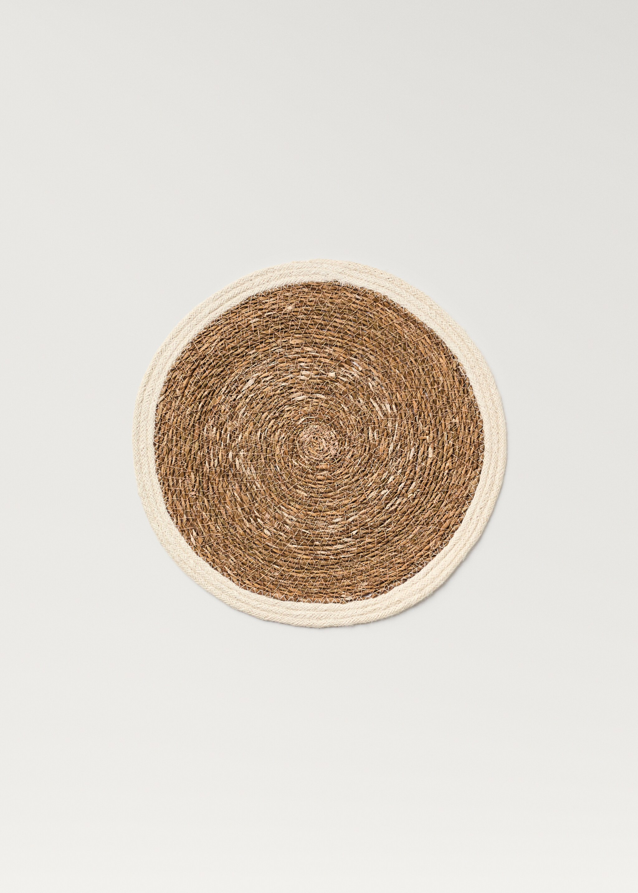 Natural fibre braided placemat - Article without model