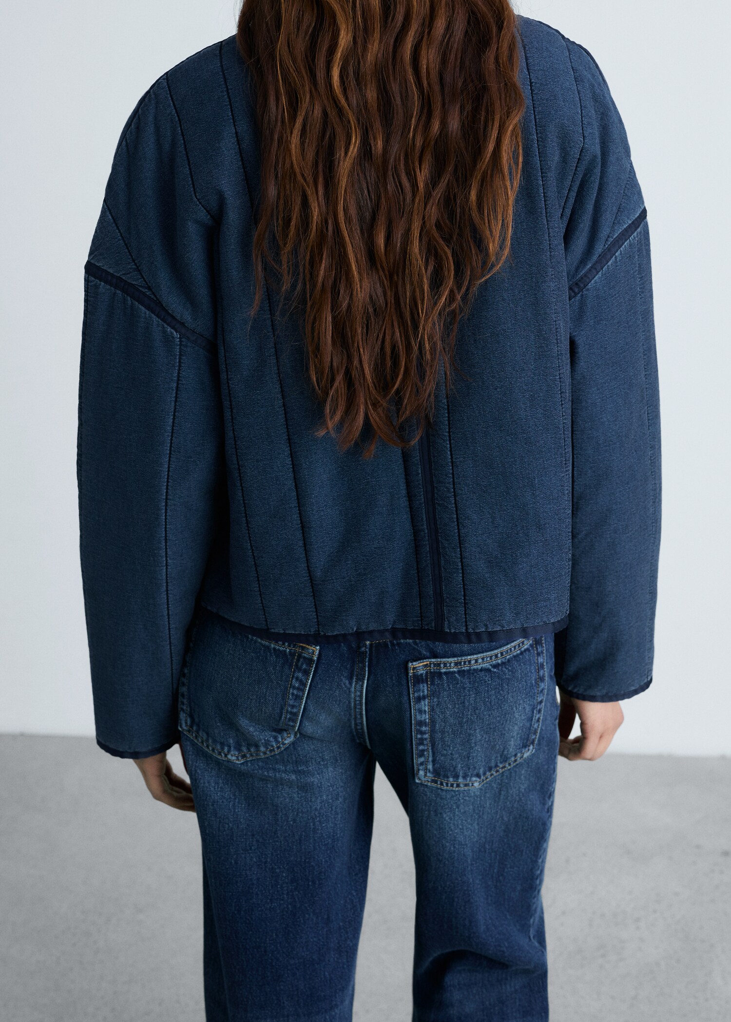 Quilted bomber jacket - Reverse of the article