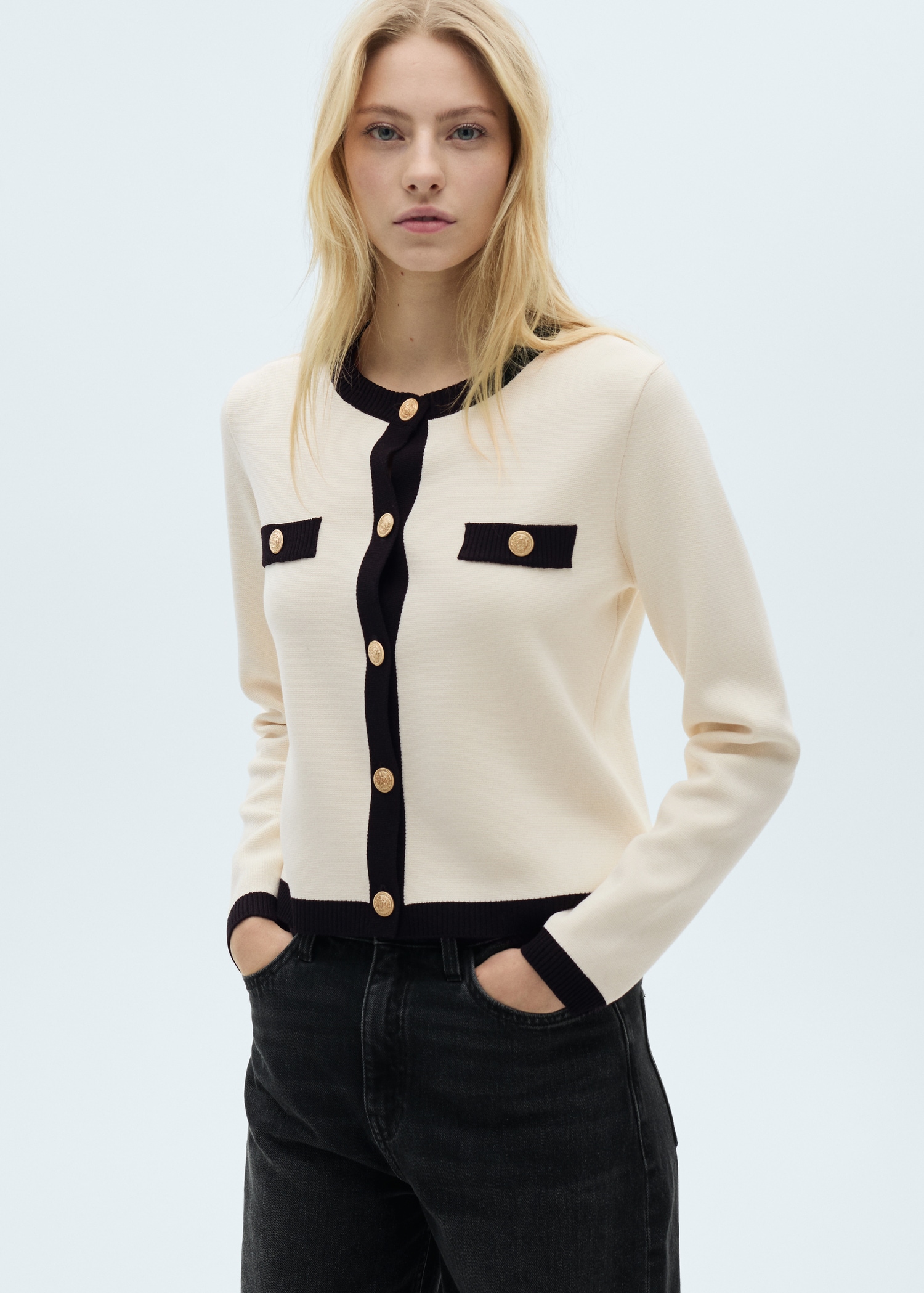 Knitted jacket with jewel buttons - Medium plane
