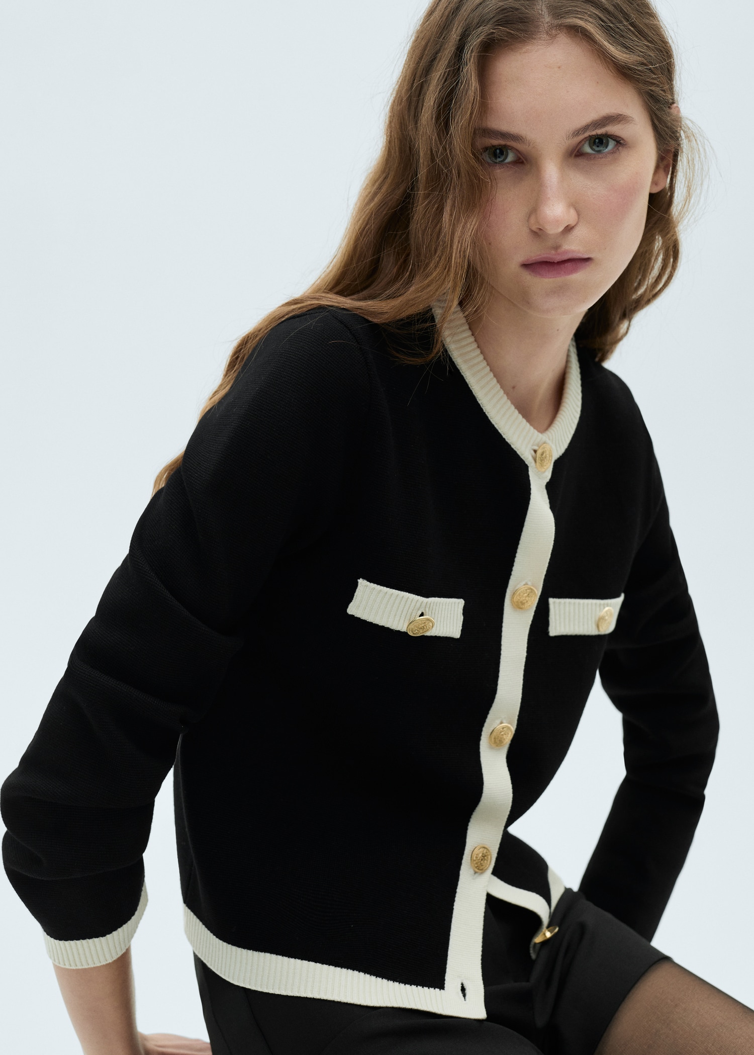 Knitted jacket with jewel buttons - Medium plane