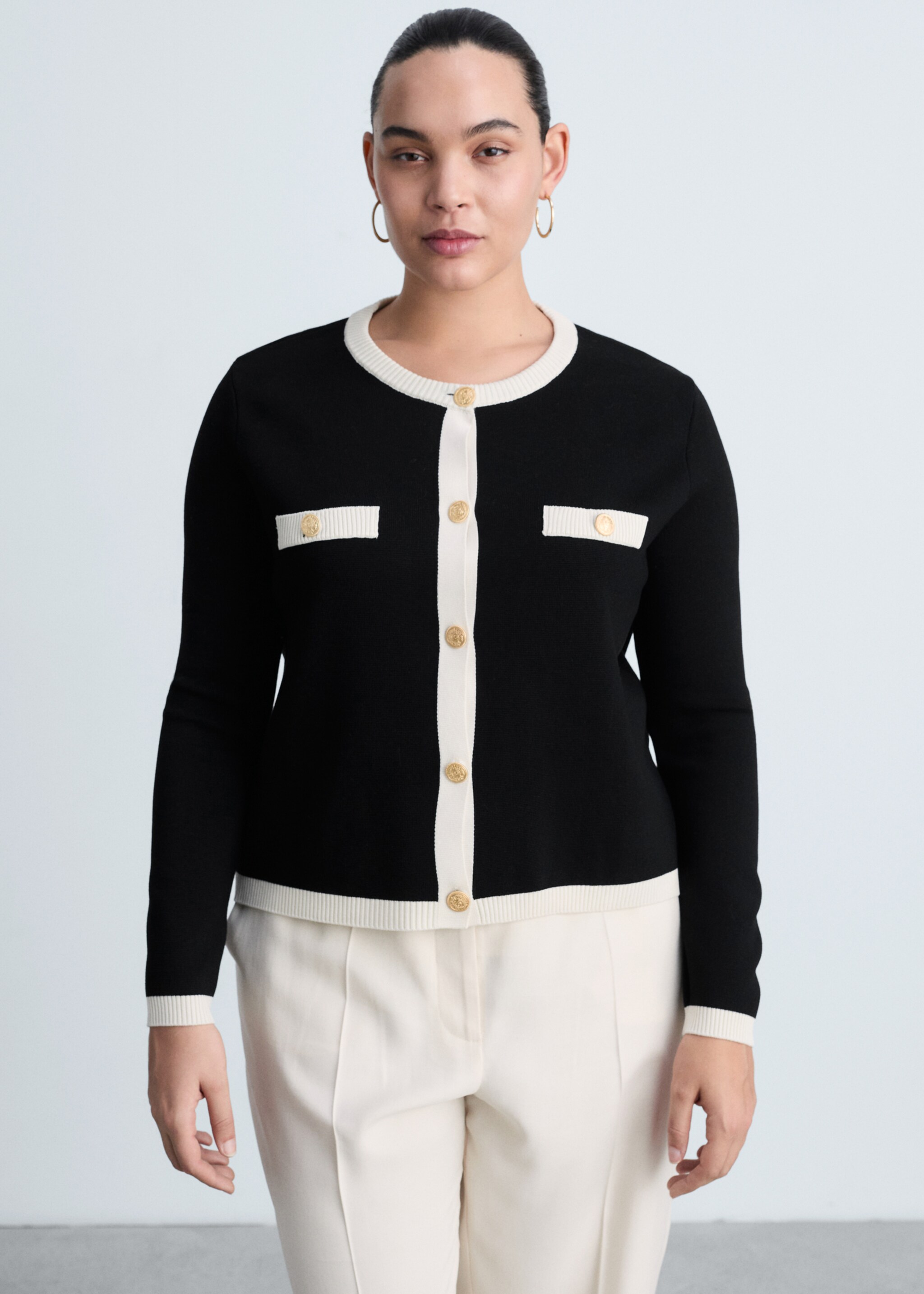 Knitted jacket with jewel buttons - Details of the article 5