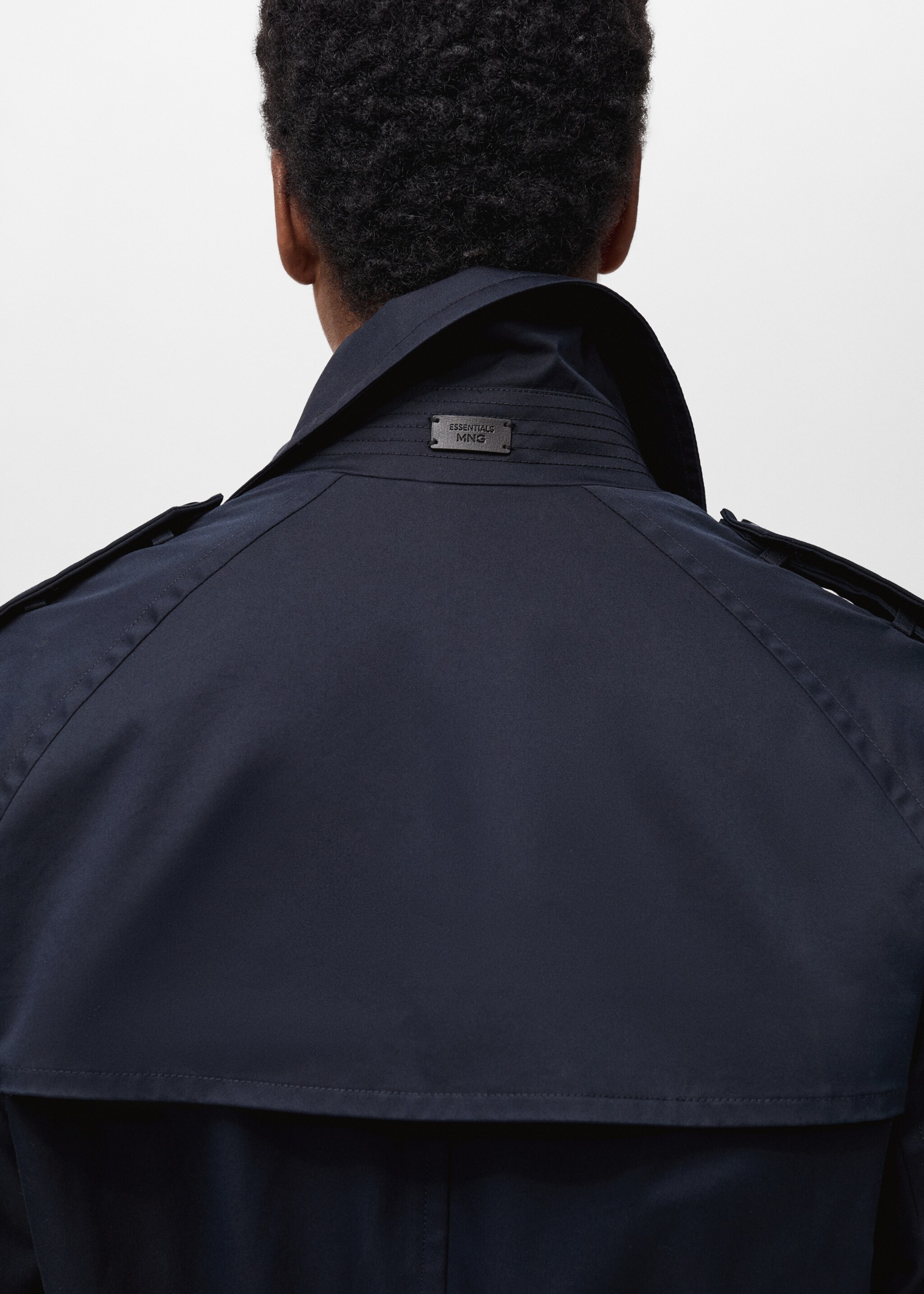 Waterafstotende trenchcoat met ceintuur - Detail van het artikel 6