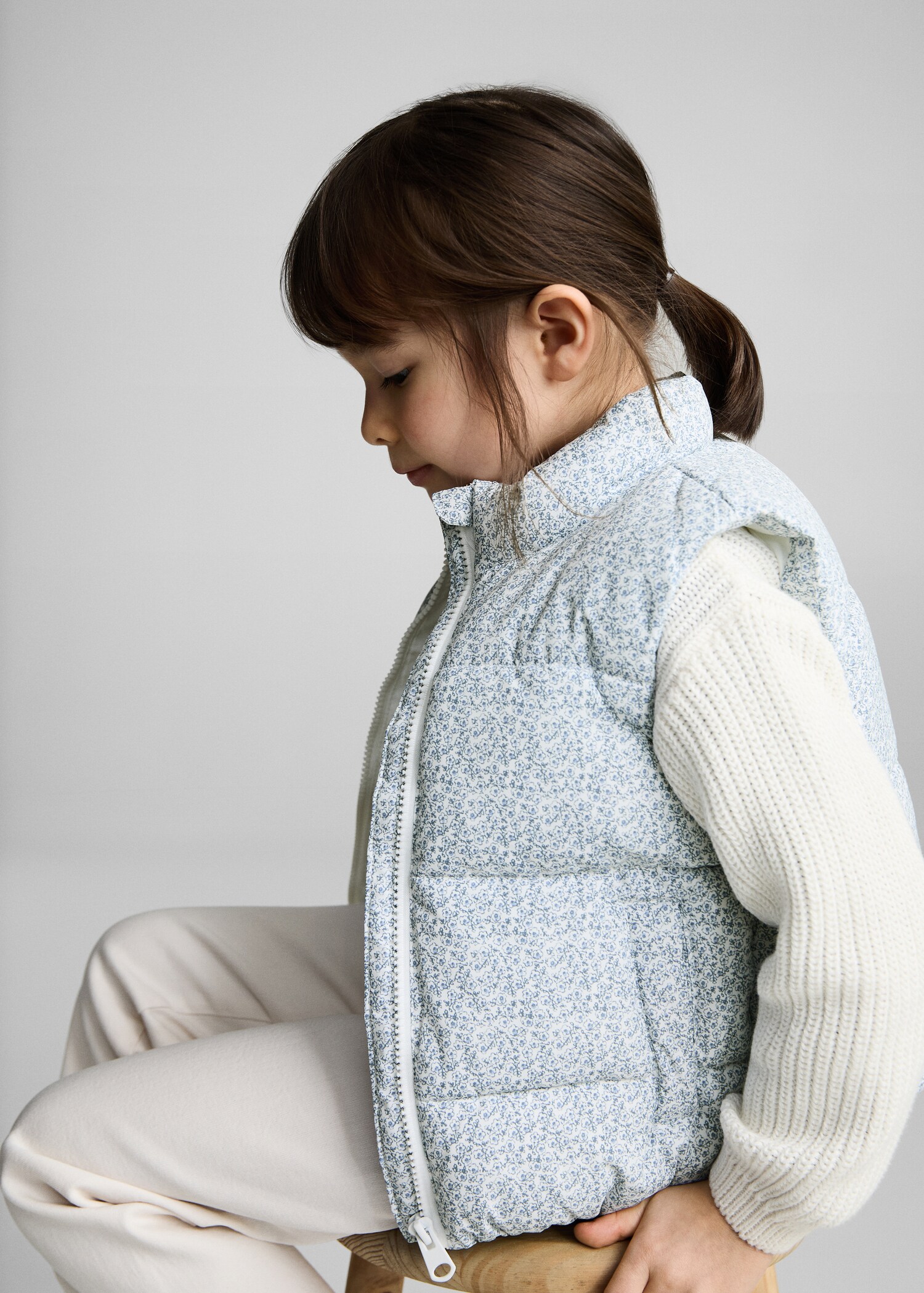 Printed quilted gilet - Details of the article 2