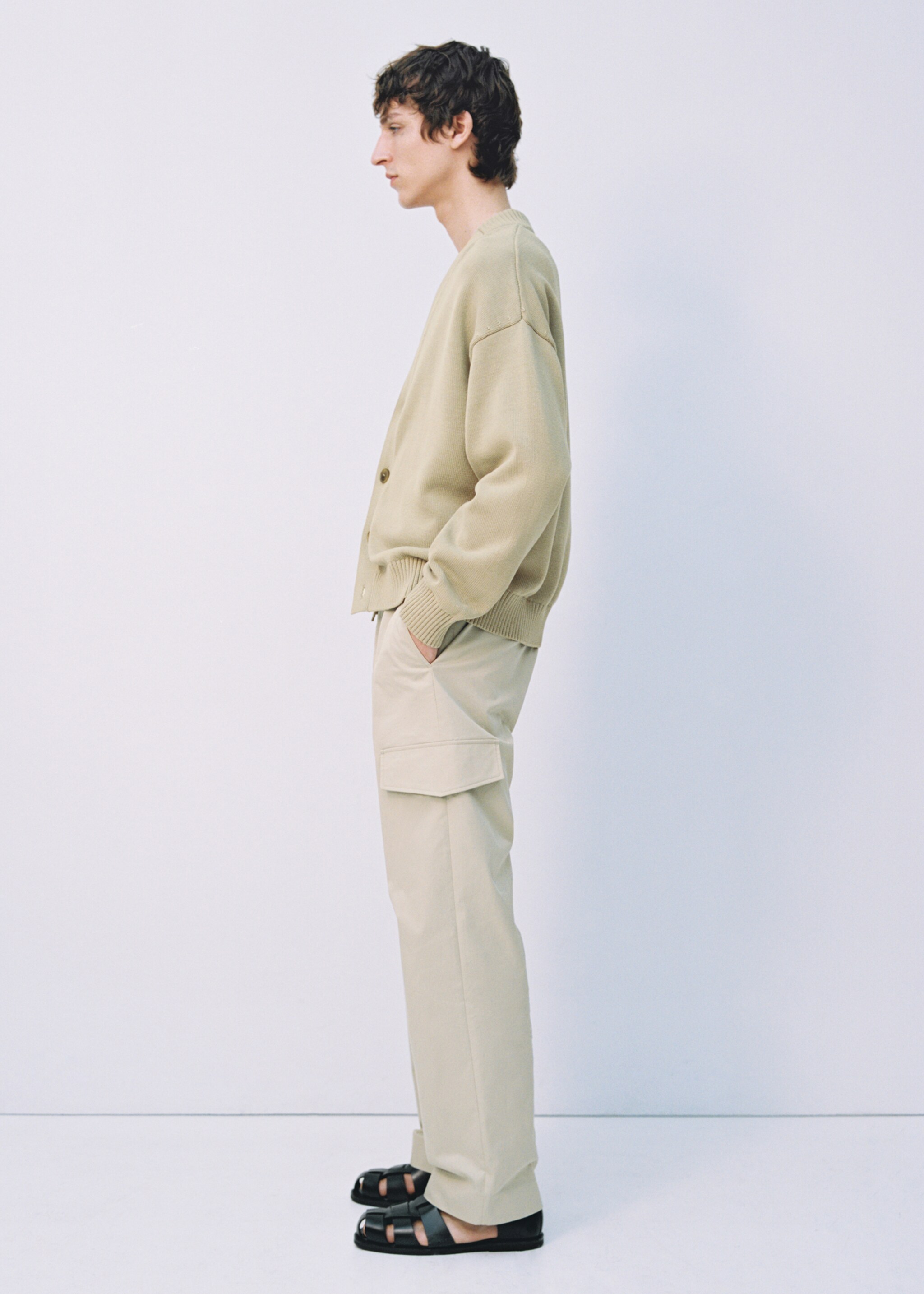 Relaxed-fit trousers with pocket - Details of the article 5