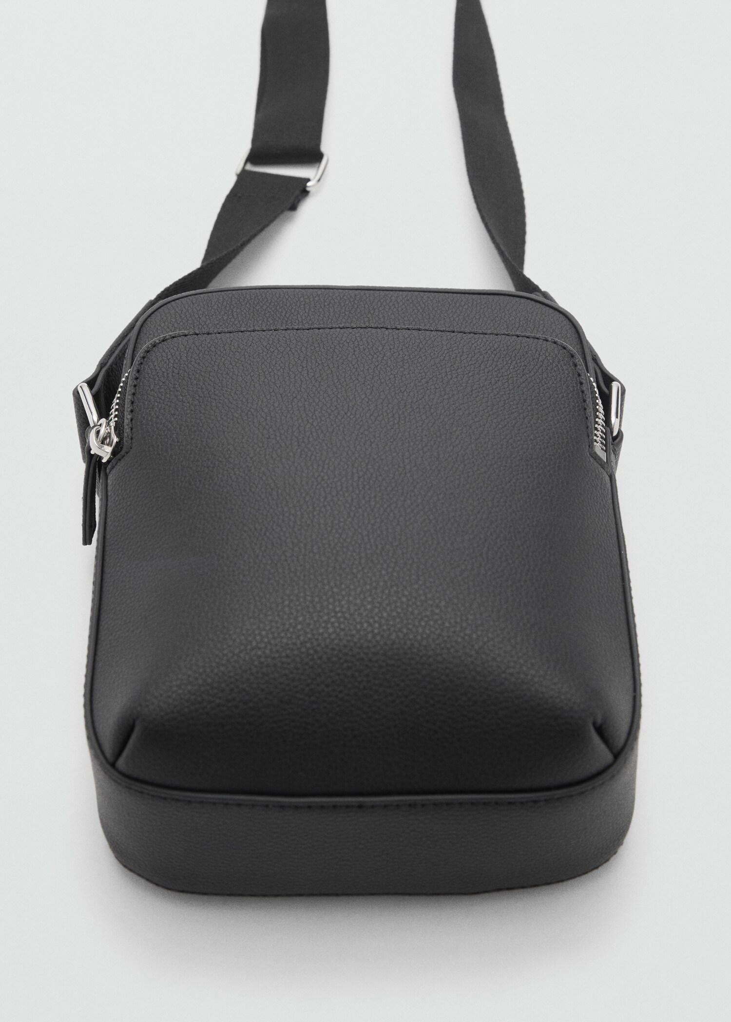 Patent leather-effect shoulder bag - Details of the article 3