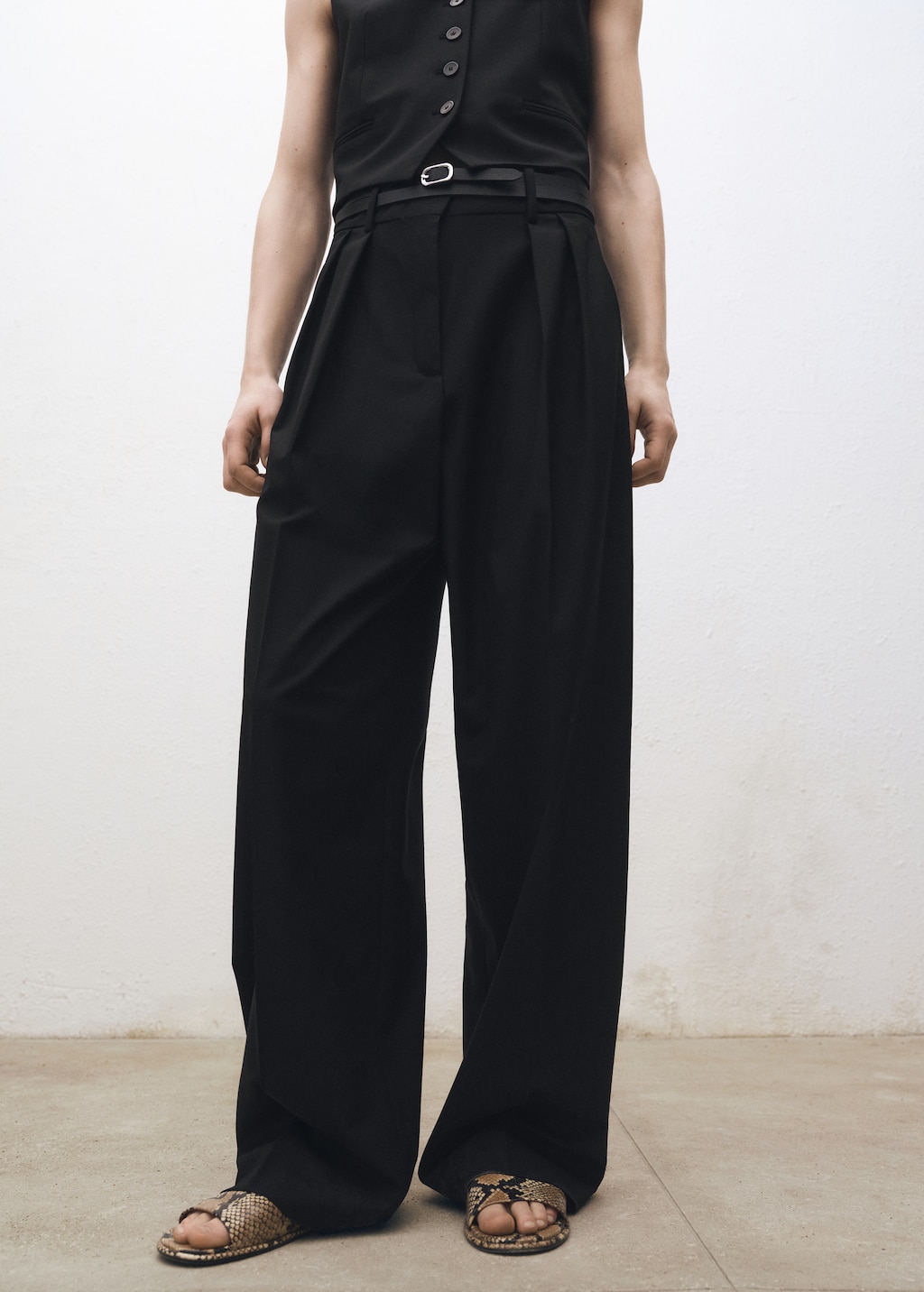 Wide leg wool-blend suit pants