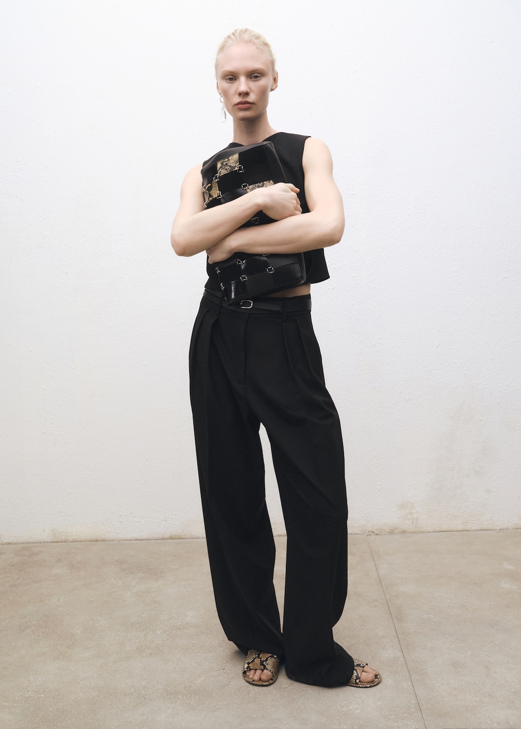 Wide leg wool-blend suit pants