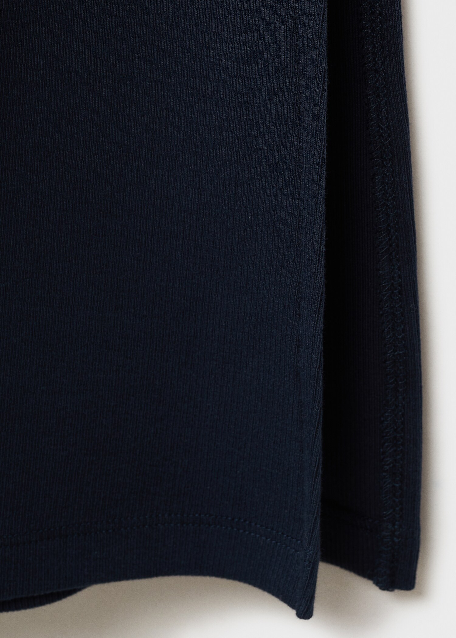 Long skirt with side slit - Details of the article 0