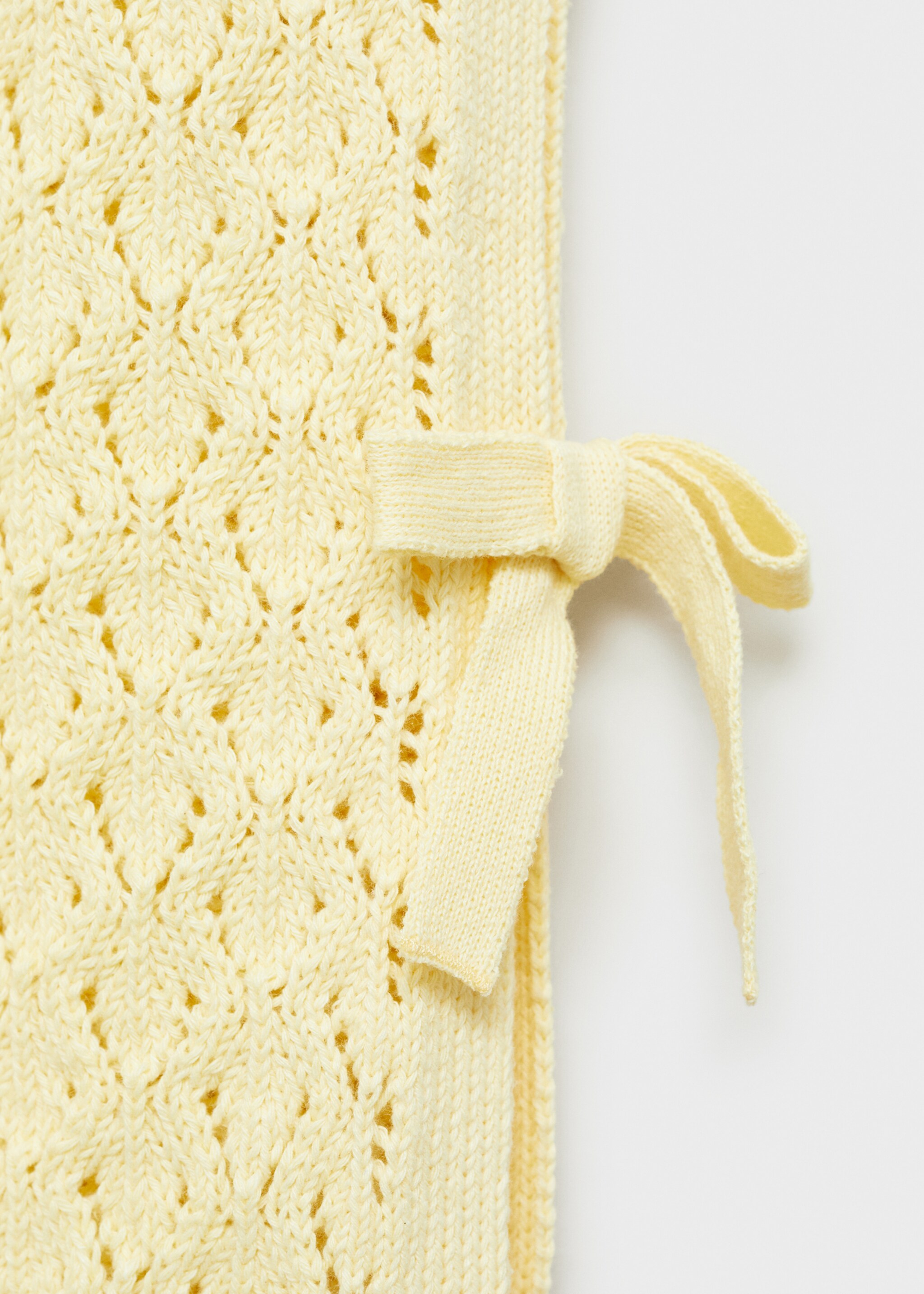 Knitted gilet with openwork details - Details of the article 0