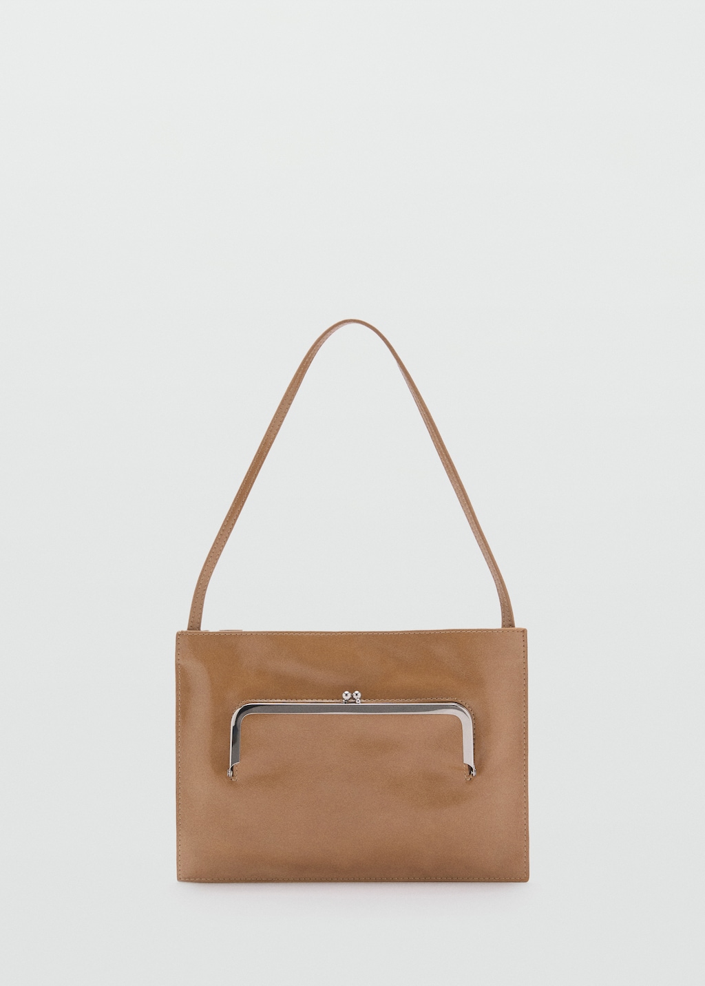 Shoulder bag with pochette pocket