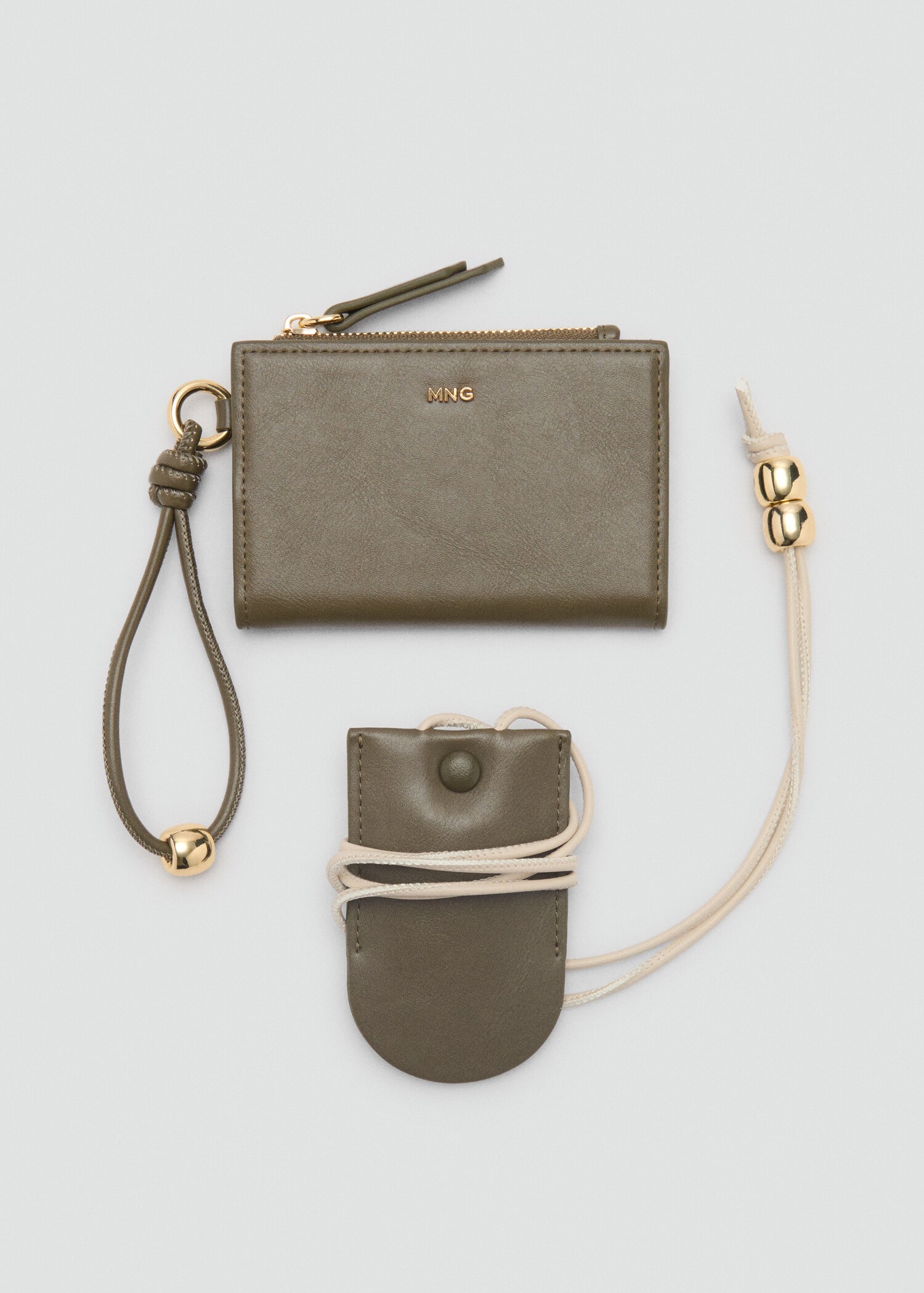 Leather-effect keychain with ball detail - Details of the article 2