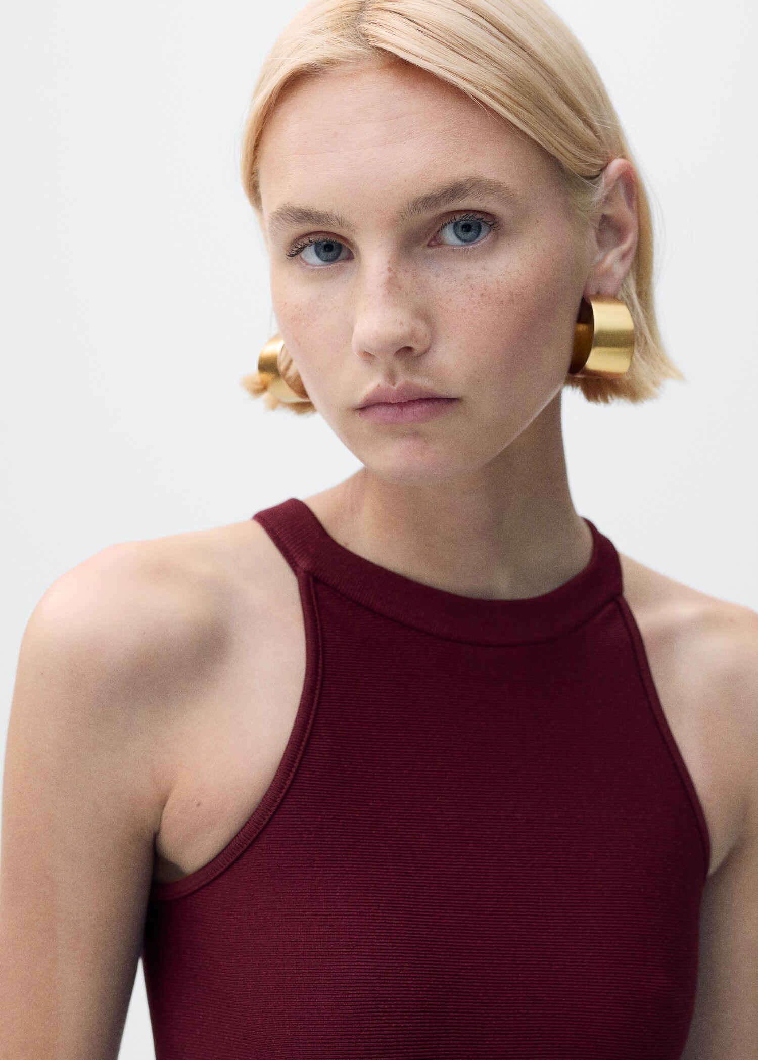 Krátké šaty z úpletu peplum - Detail zboží 6