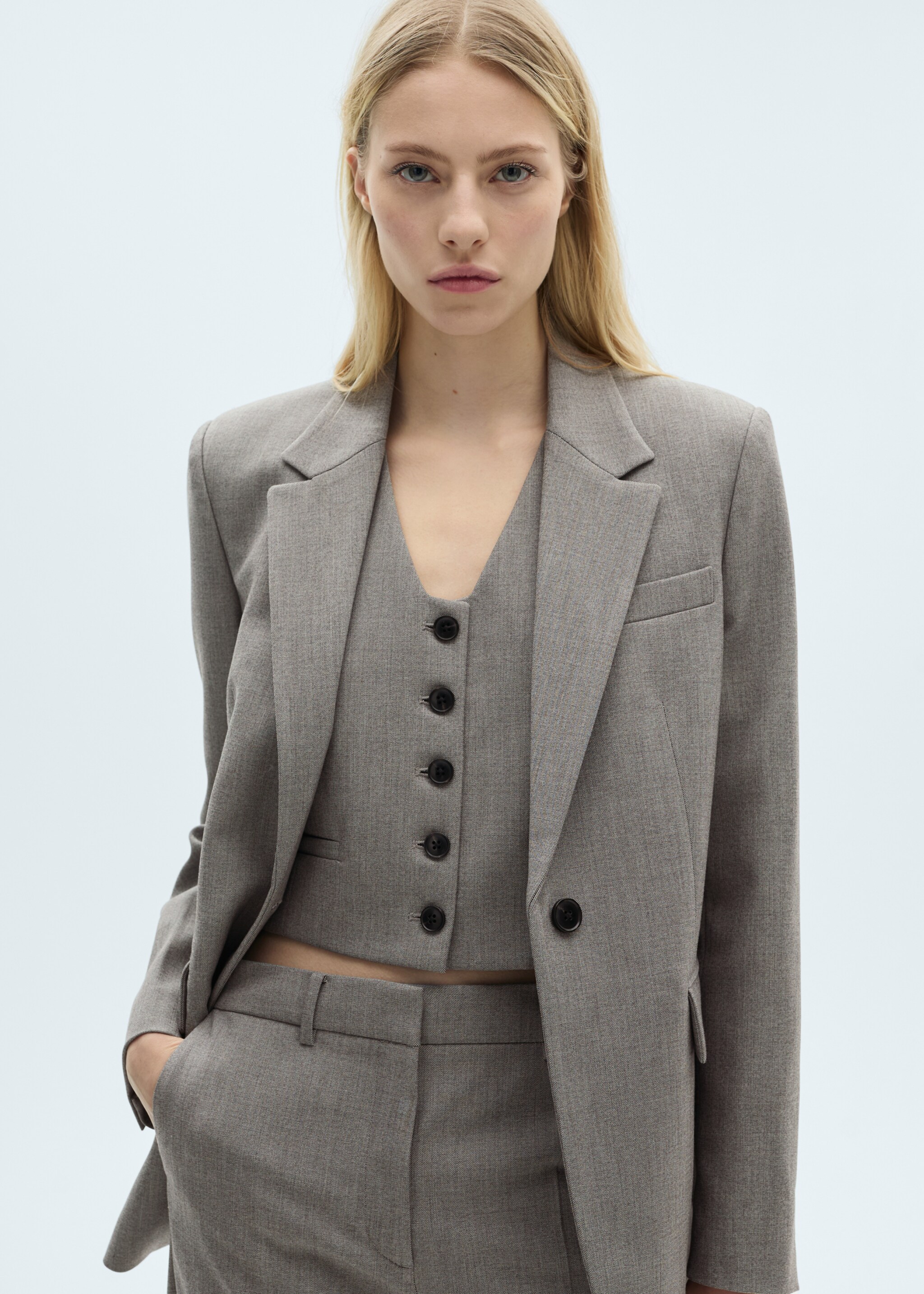 Straight jacket with flap pockets - Details of the article 6