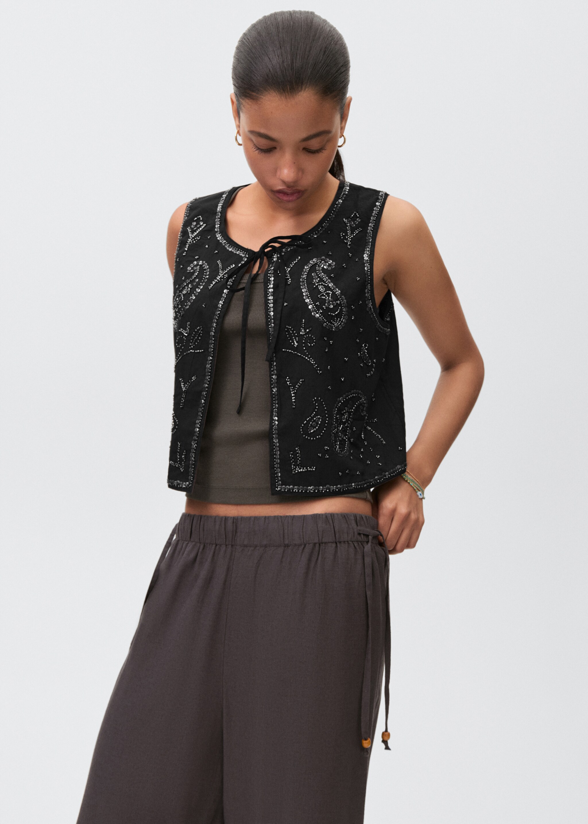 Beaded embroidered gilet - Medium plane