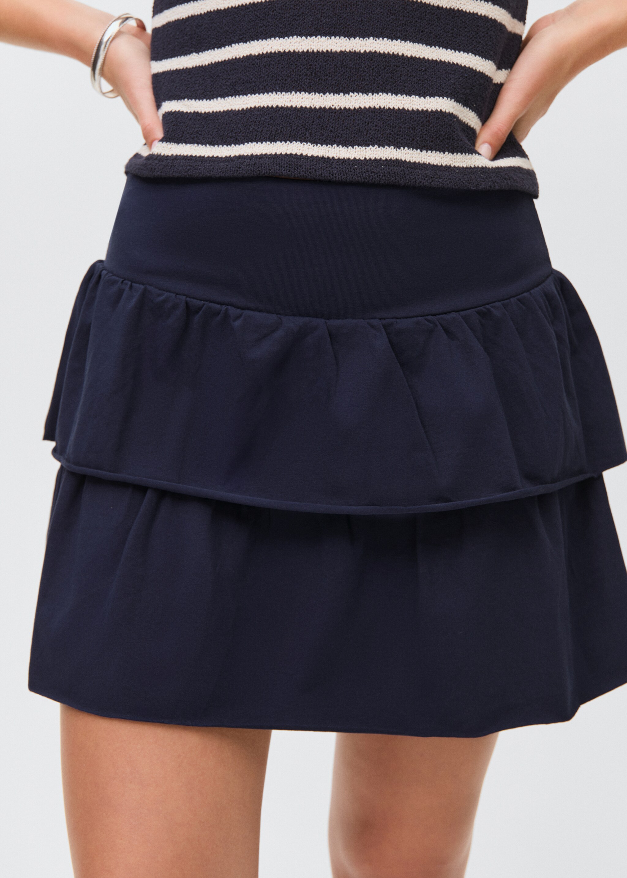 Ruffled mini-skirt trousers - Details of the article 6