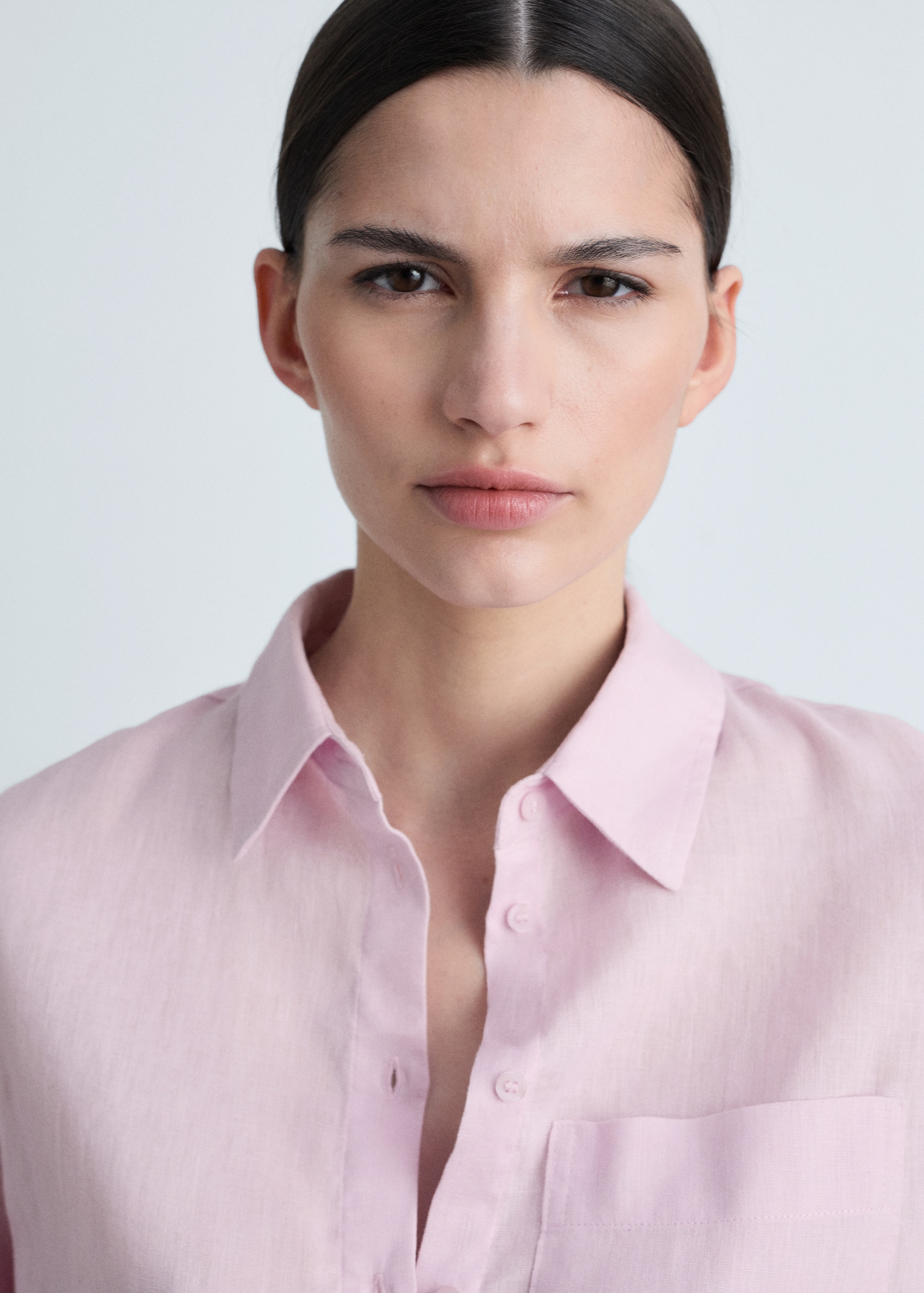 Pocket linen shirt - Details of the article 1