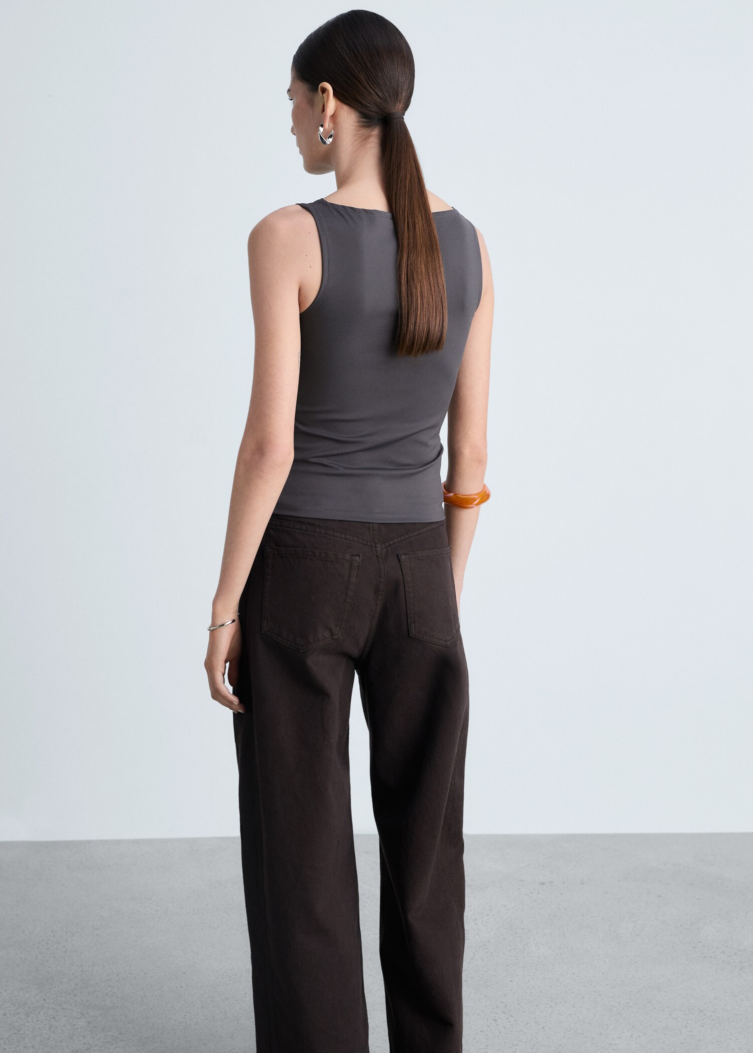 Top con spalline collo a barca - Retro dell'articolo
