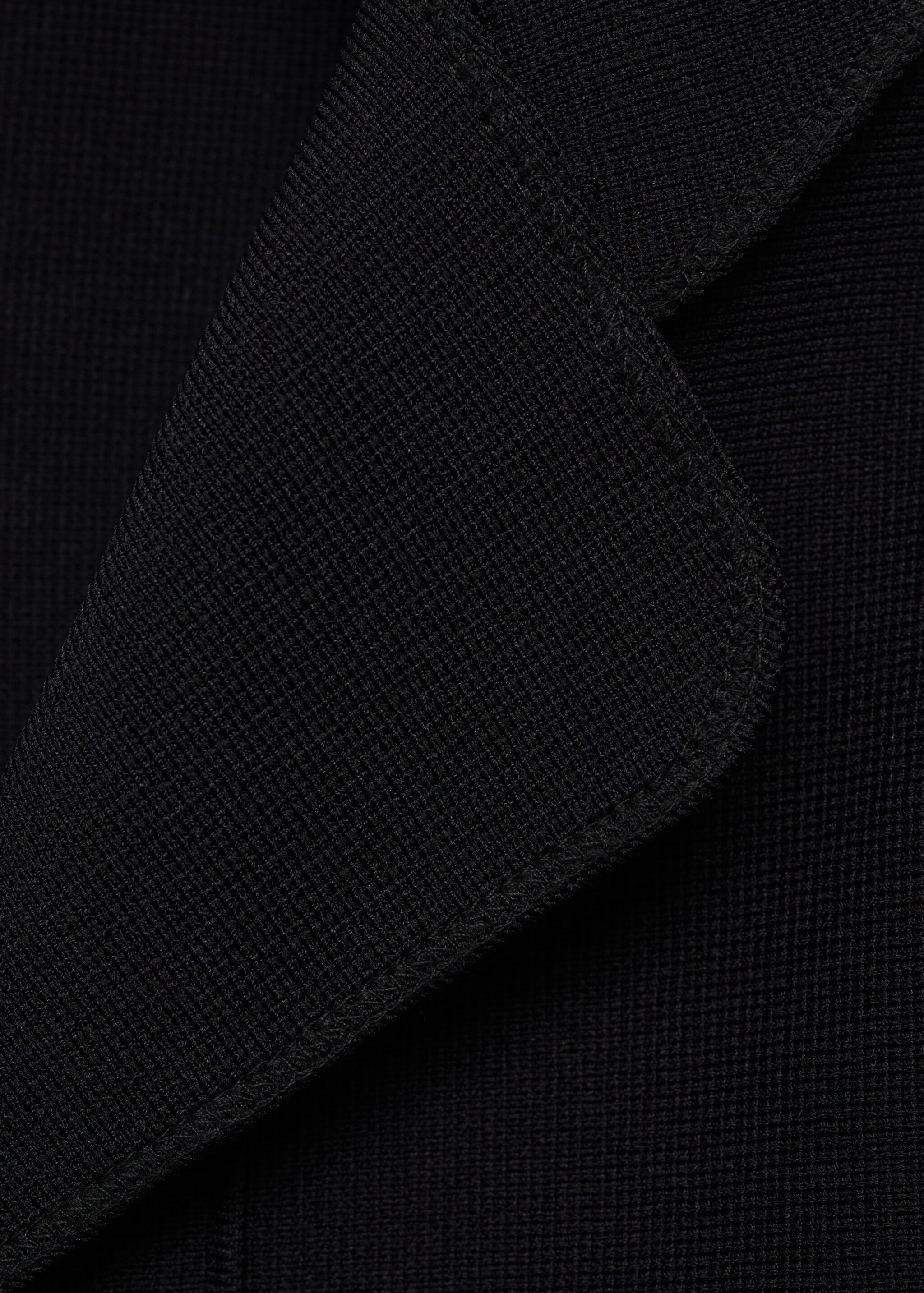 Knitted jacket with lapel collar - Details of the article 8