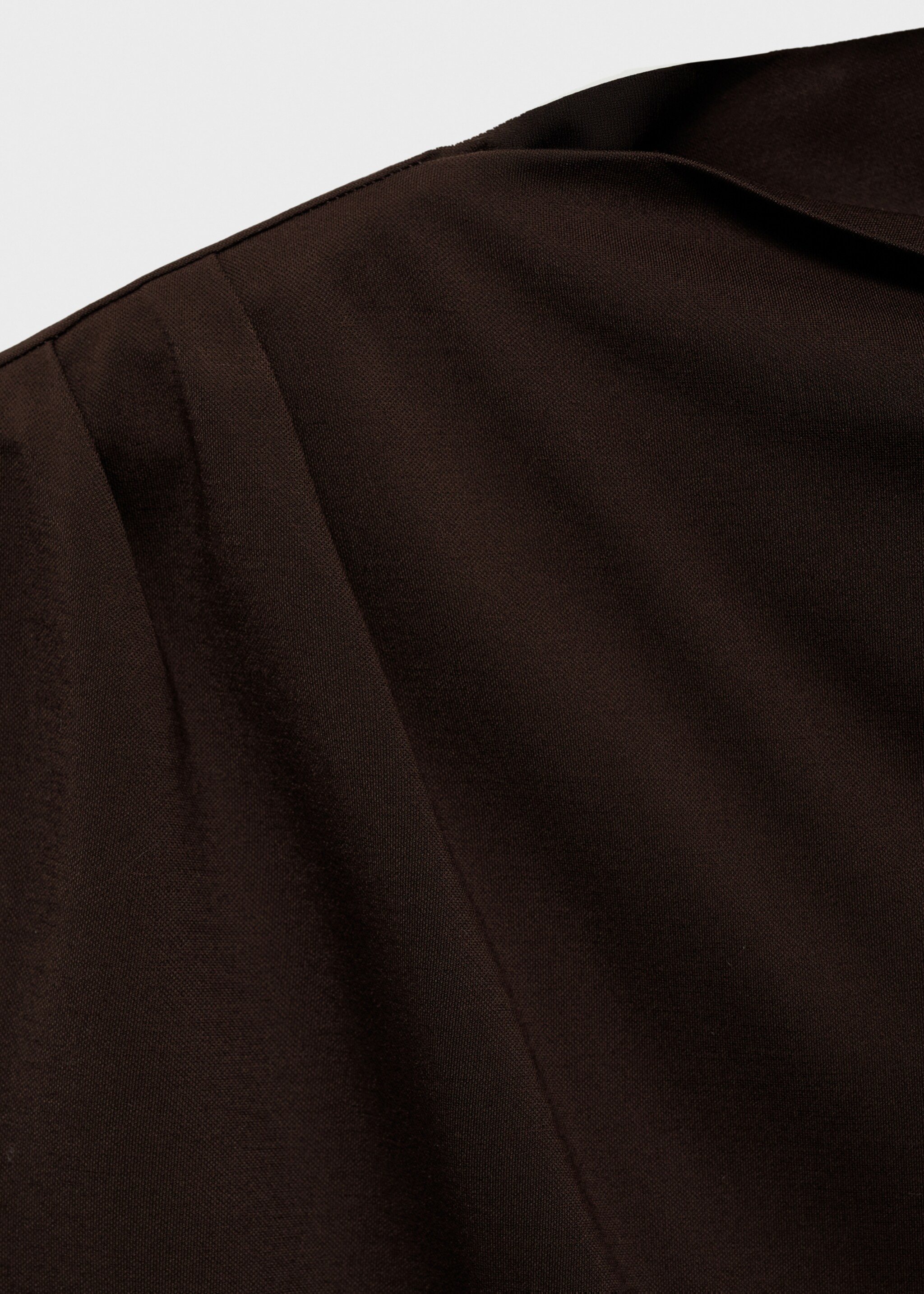 T-shirt met gerimpelde asymmetrische hals - Detail van het artikel 8